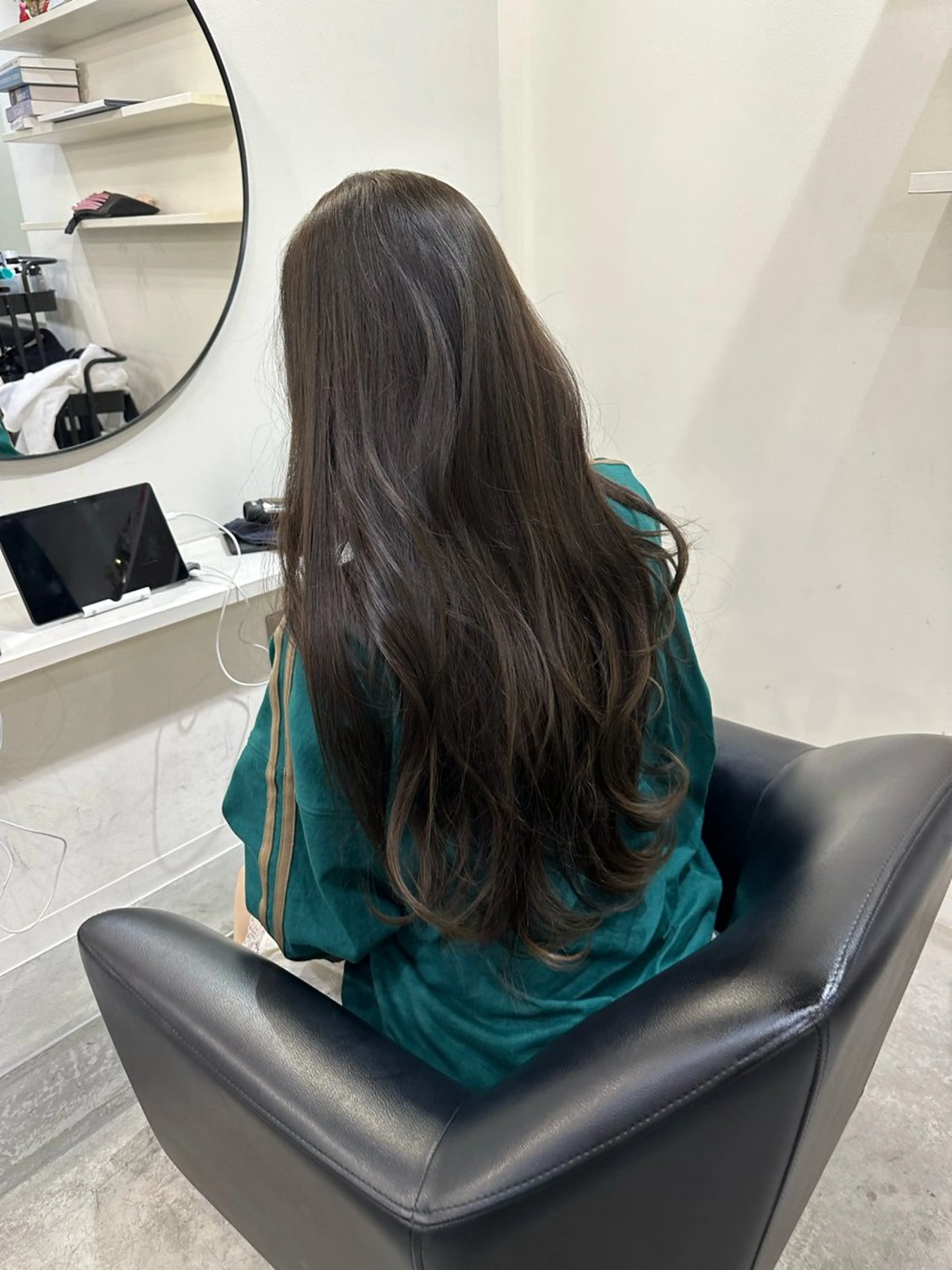 ロング LA KING KYOTO所属・ブリーチカラー yuraraのヘアスタイル