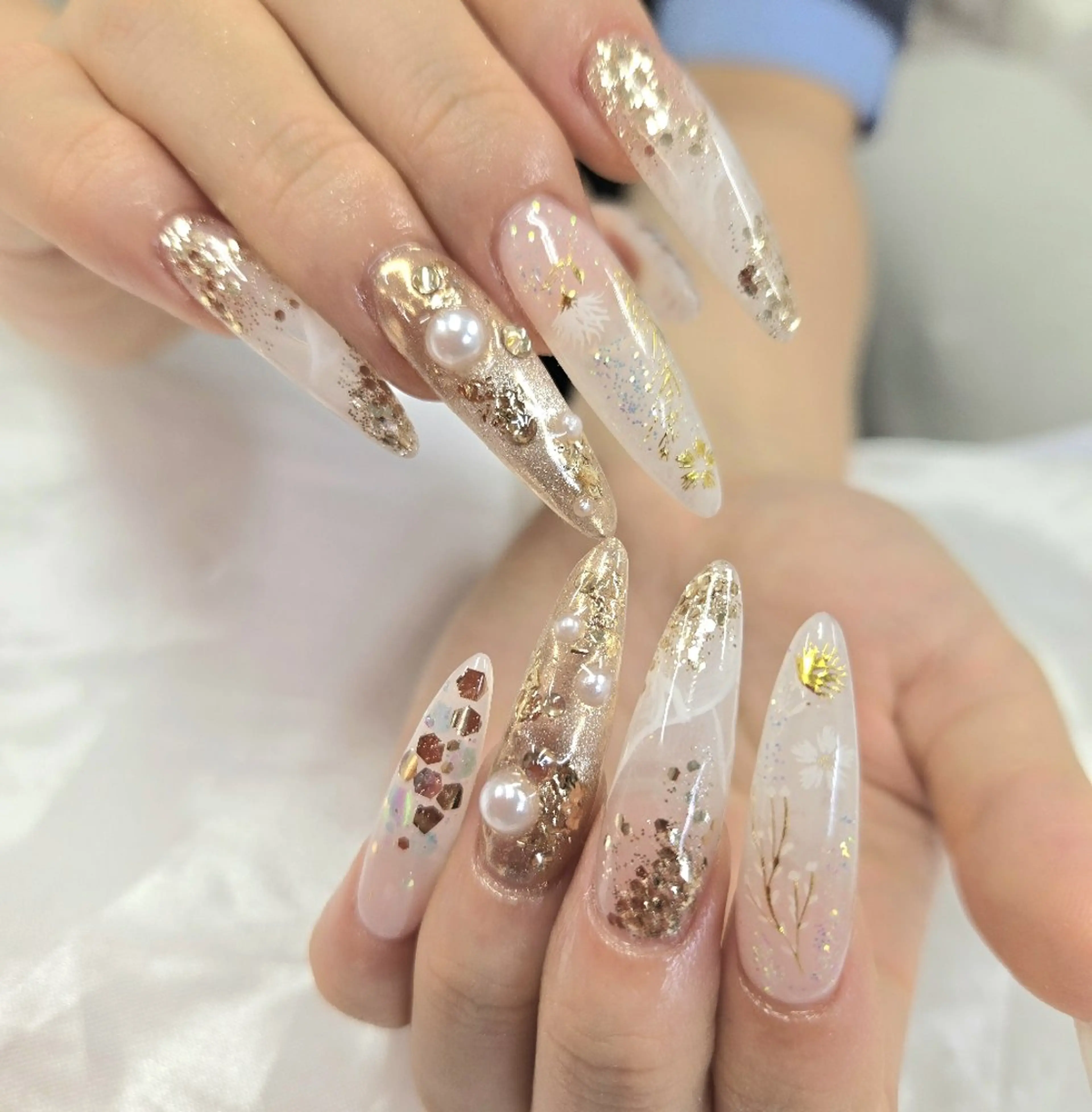 ネイル アートネイル オーロラネイル チークネイル ジェルネイル グラデーション ハンドネイル 河野ちえ (雑誌掲載サロン)のネイルデザイン