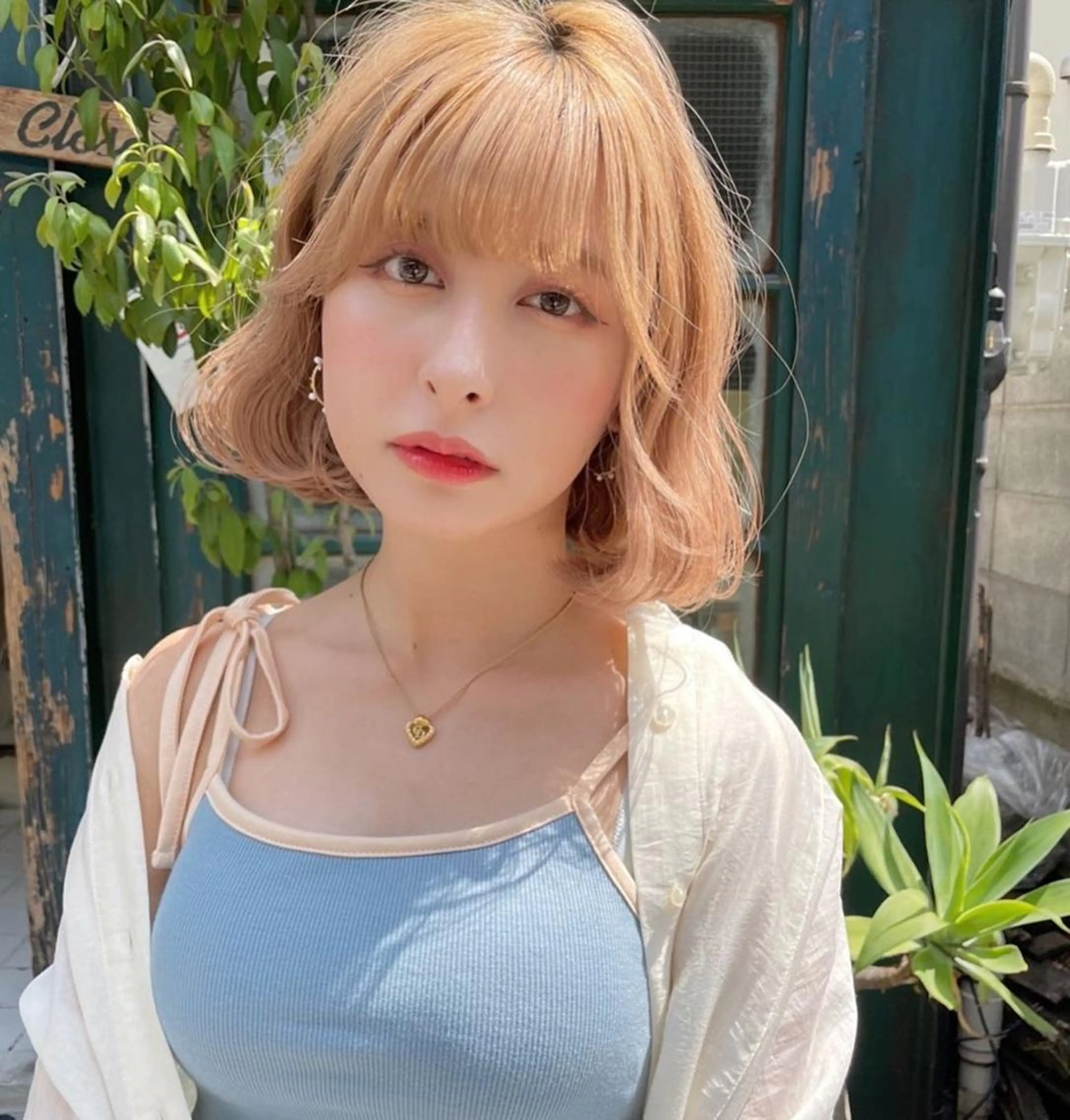 ミディアム カラー ヘアアレンジ ベージュカラー ブリーチ 透明感カラー グラデーションカラー ハイライトカラー 韓国/髪質改善💘 櫻井かれんのヘアスタイル