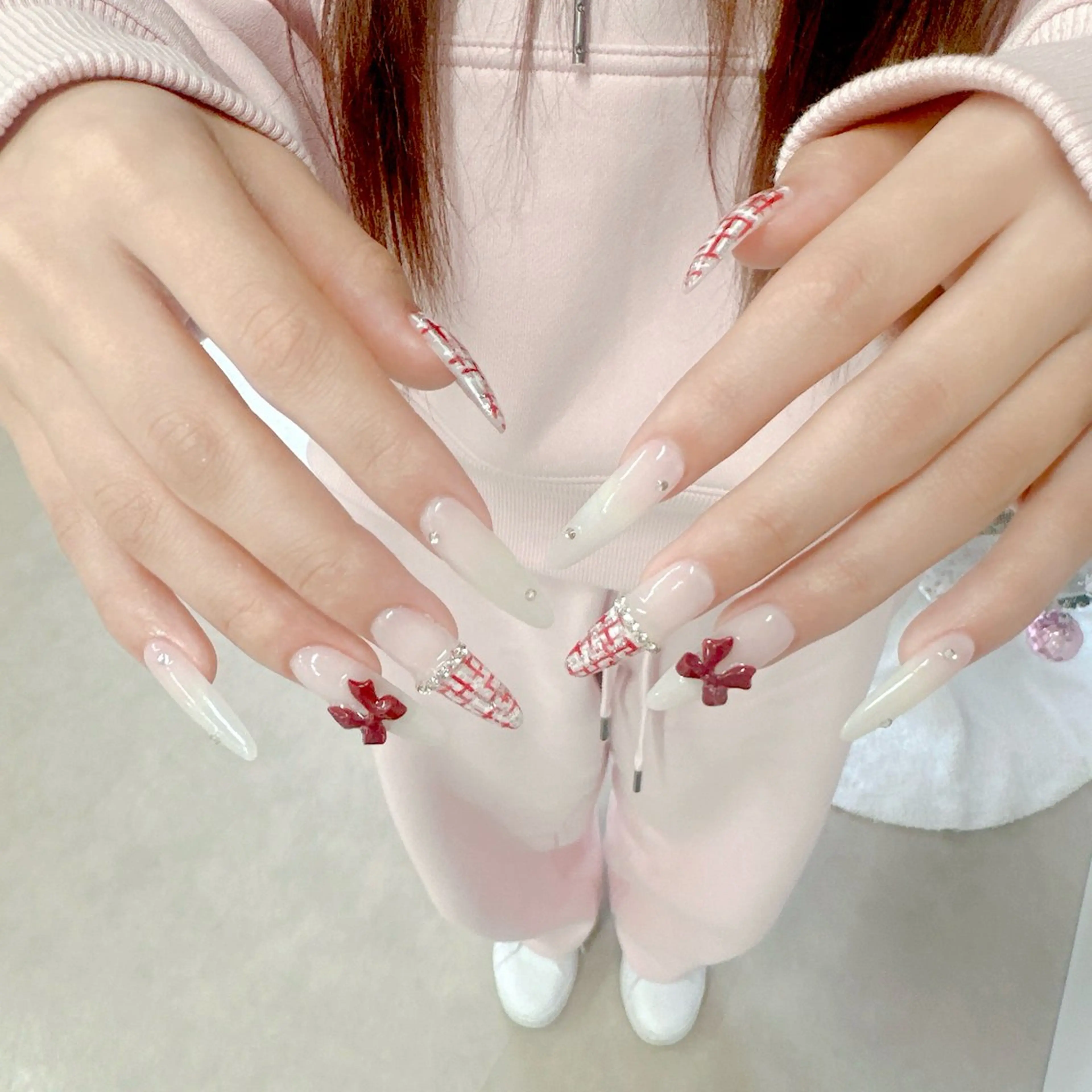 ネイル アートネイル ジェルネイル グラデーション キラキラネイル ラメ(グリッター) ハンドネイル Viola. 優花のネイルデザイン