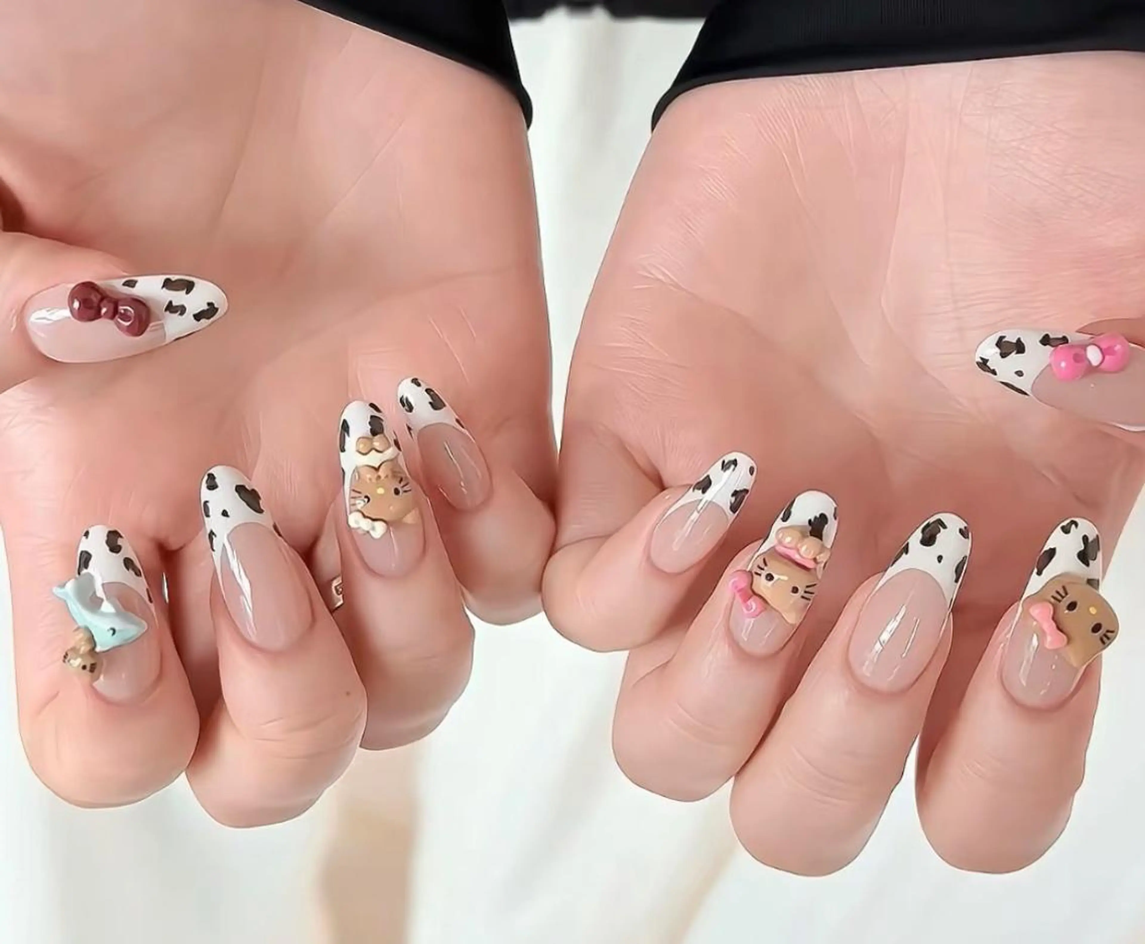 ネイル ハンドネイル 🎀 Ayaka_nailのネイルデザイン