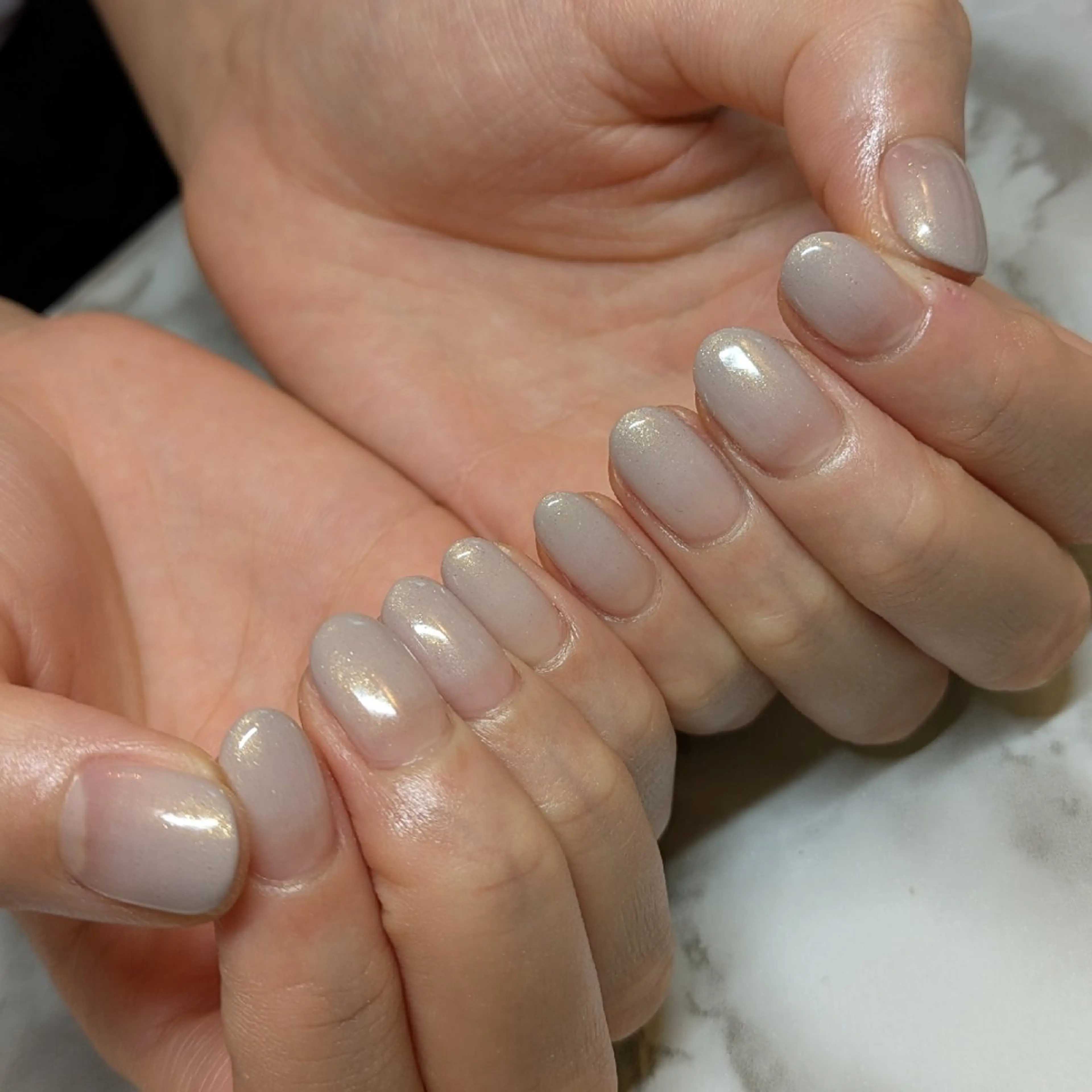 ネイル グラデーション ジェヌインネイル 河内のネイルデザイン