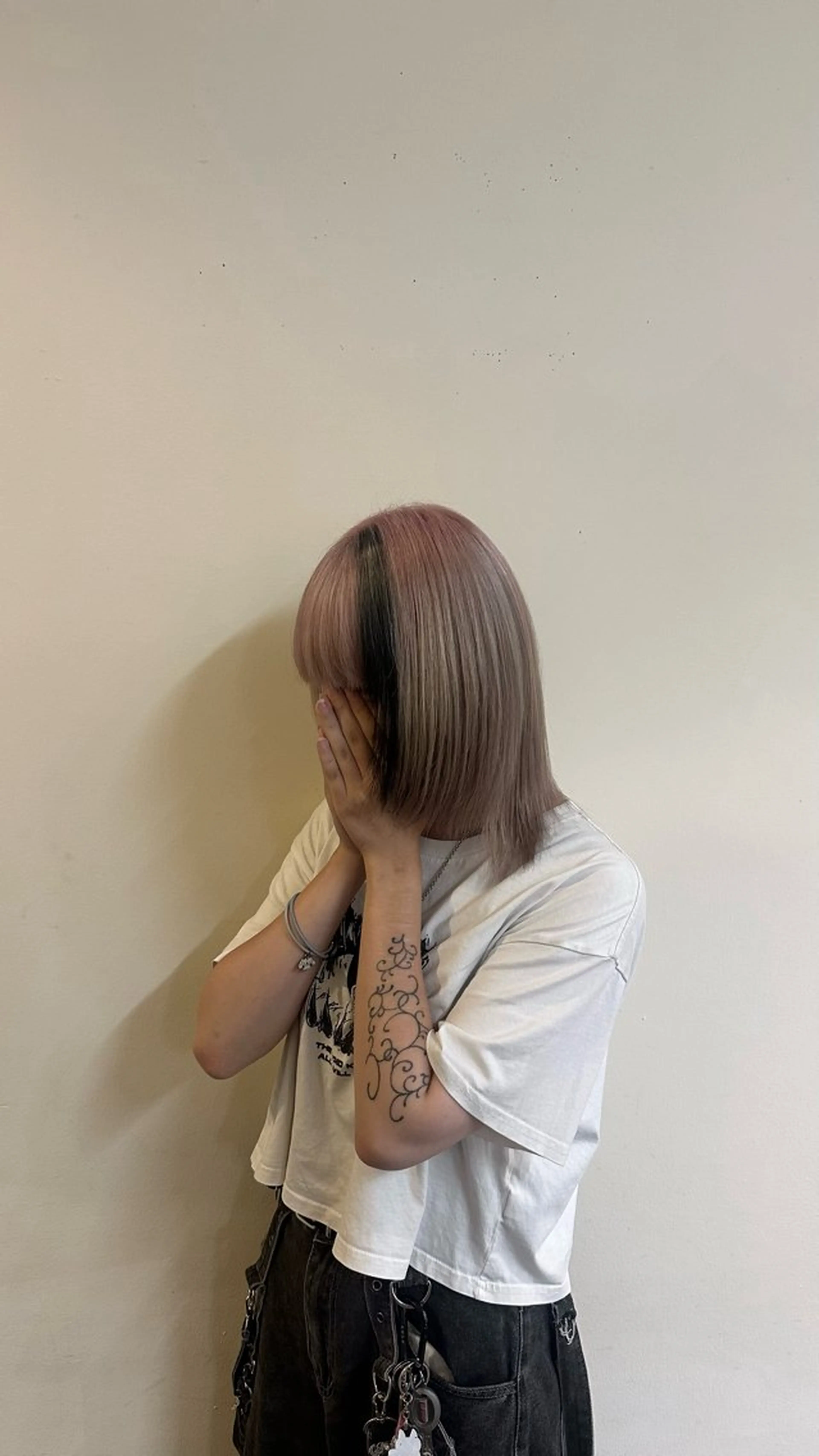 ショート カラー ヘアカラー トリートメント 梨菜/ハイトーン /ブリーチカラーのヘアスタイル