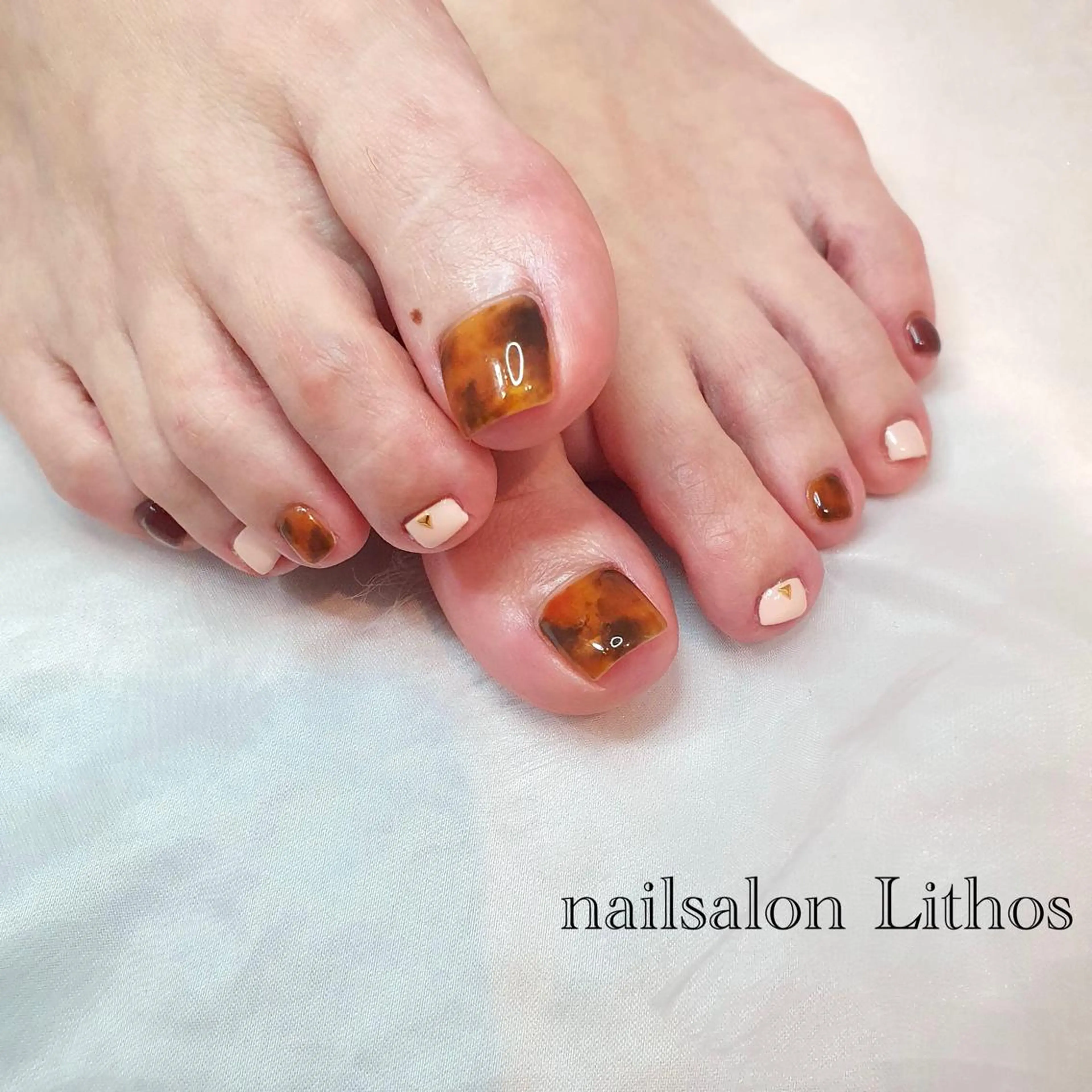 ネイル べっ甲ネイル フットネイル nailsalon Lithos所属・nailsalon Recontreのネイルデザイン