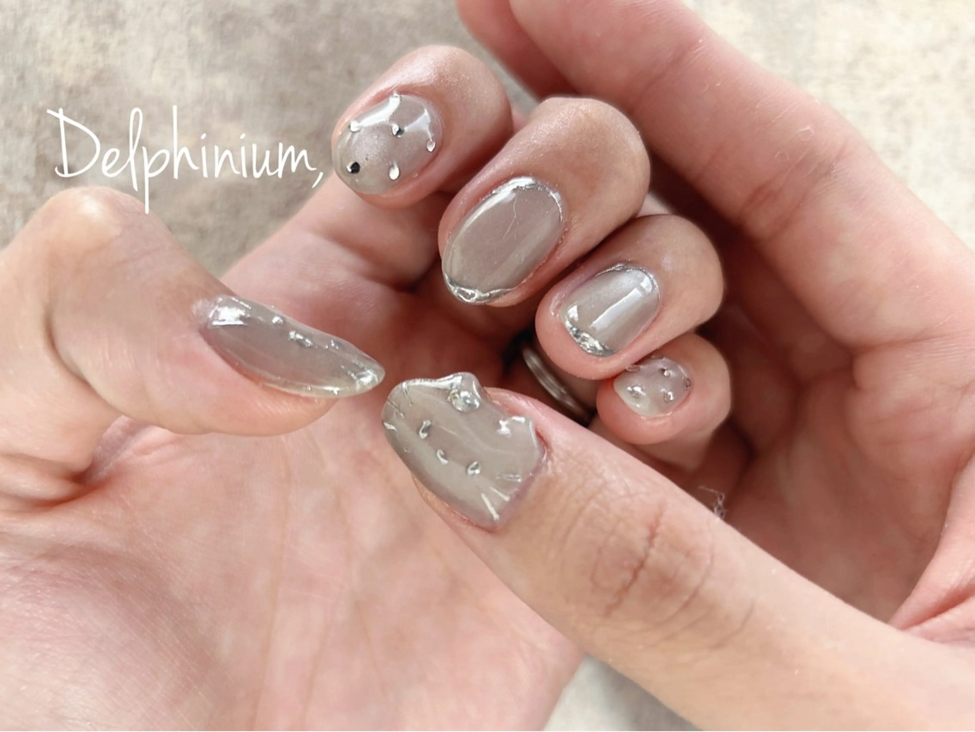 ネイル アートネイル ジェルネイル ミラーネイル 持ち込み オフィスネイル ハンドネイル 岡本 友恵のネイルデザイン