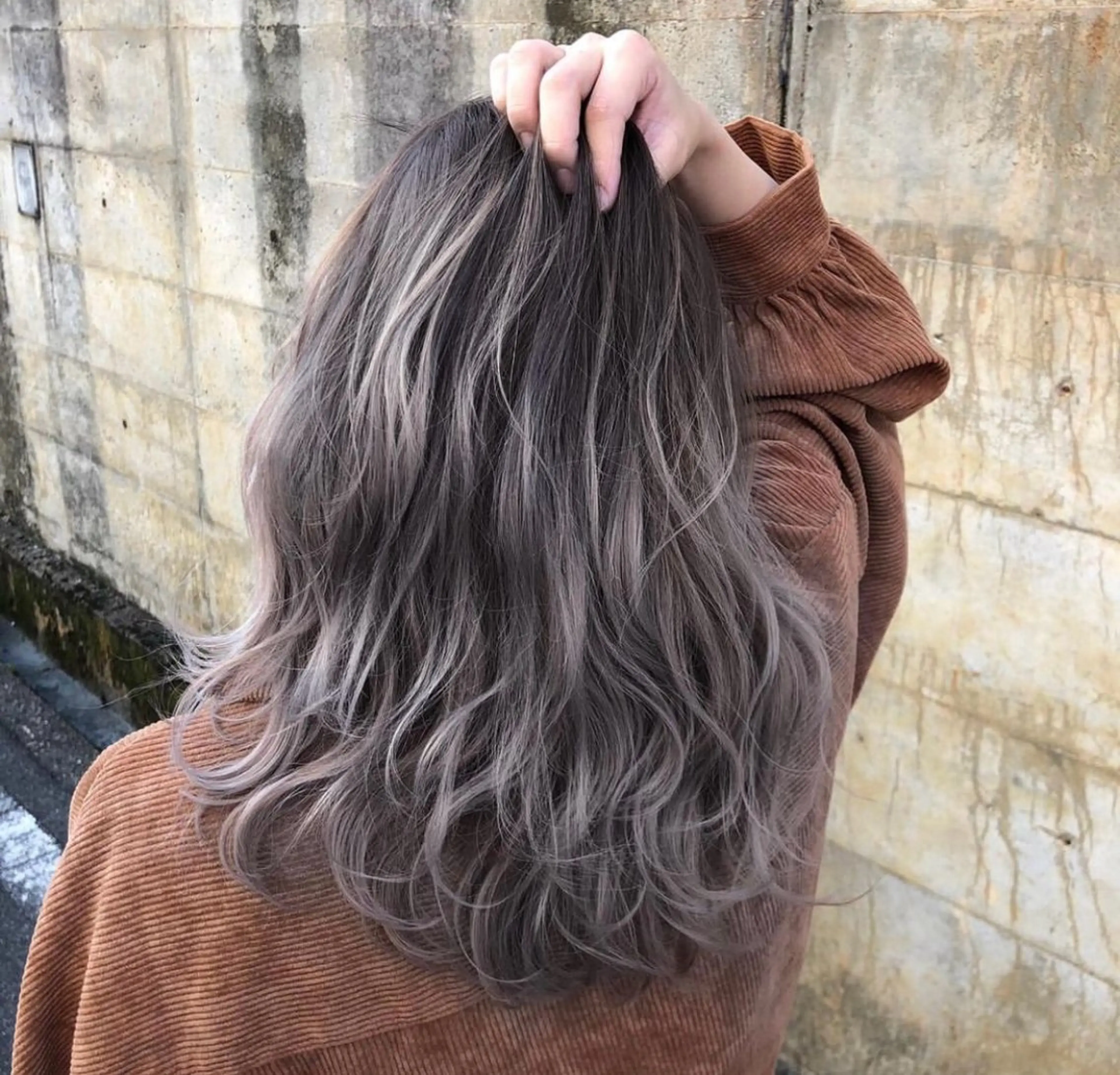 ロング ヘアカラー 山崎 義弘のヘアスタイル