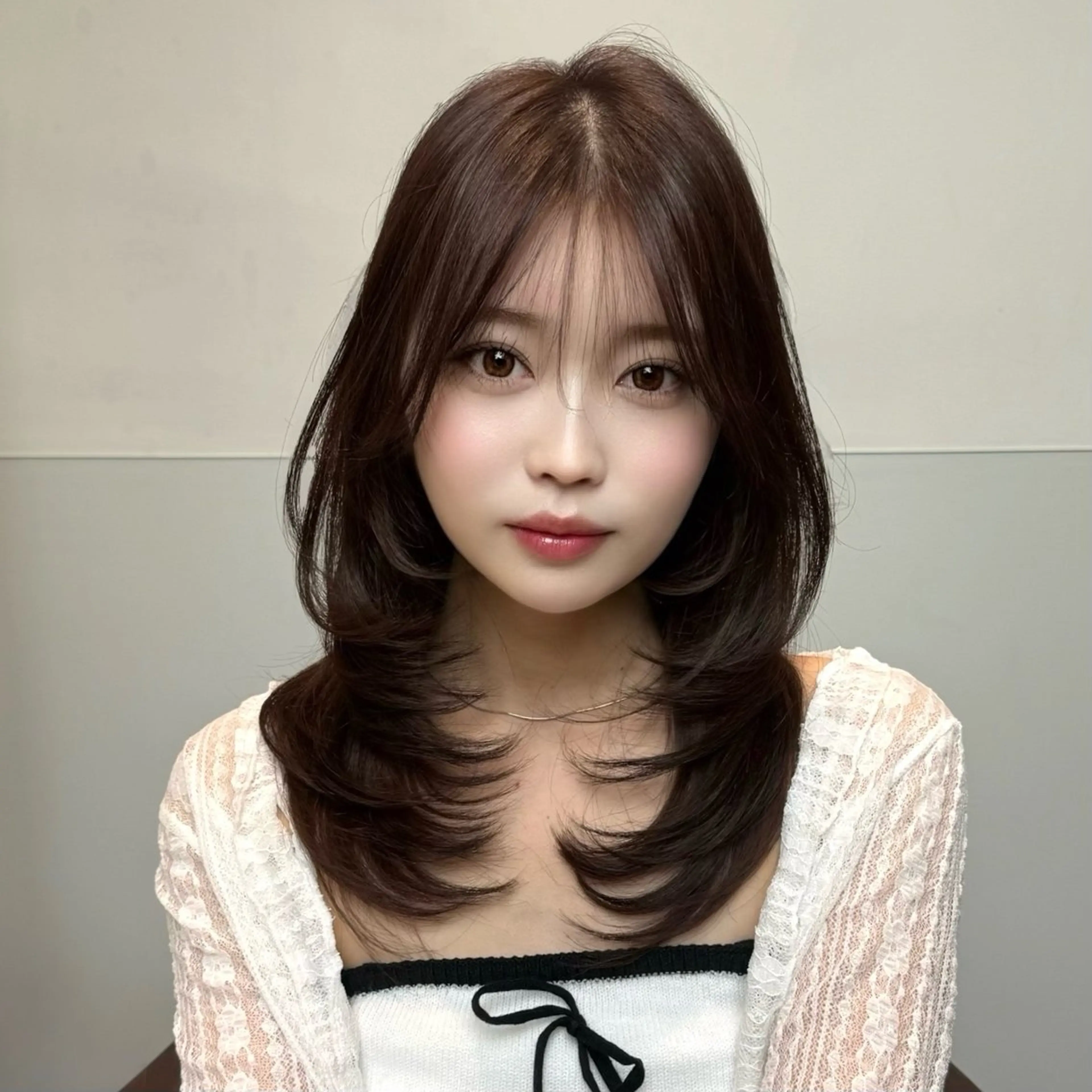 ミディアム カット ヘアカラー トリートメント SALOWIN銀座六丁目店所属・津田怜果/ 銀座/レイヤーカットのヘアスタイル