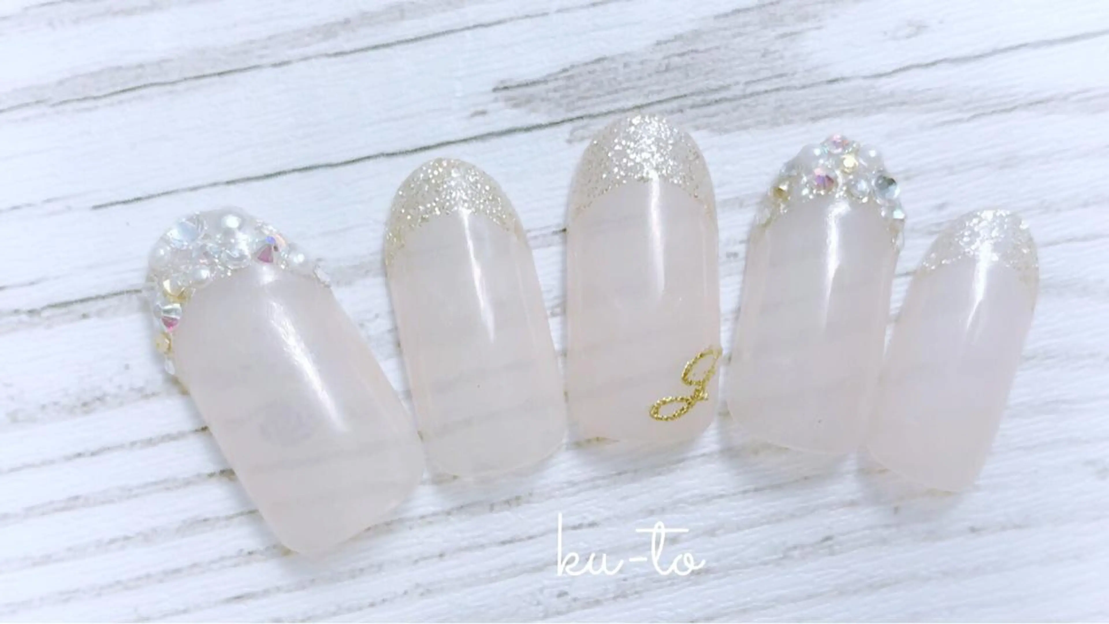 ネイル ku-to所属・林 志帆子【en2号店】のマツエク・マツパデザイン