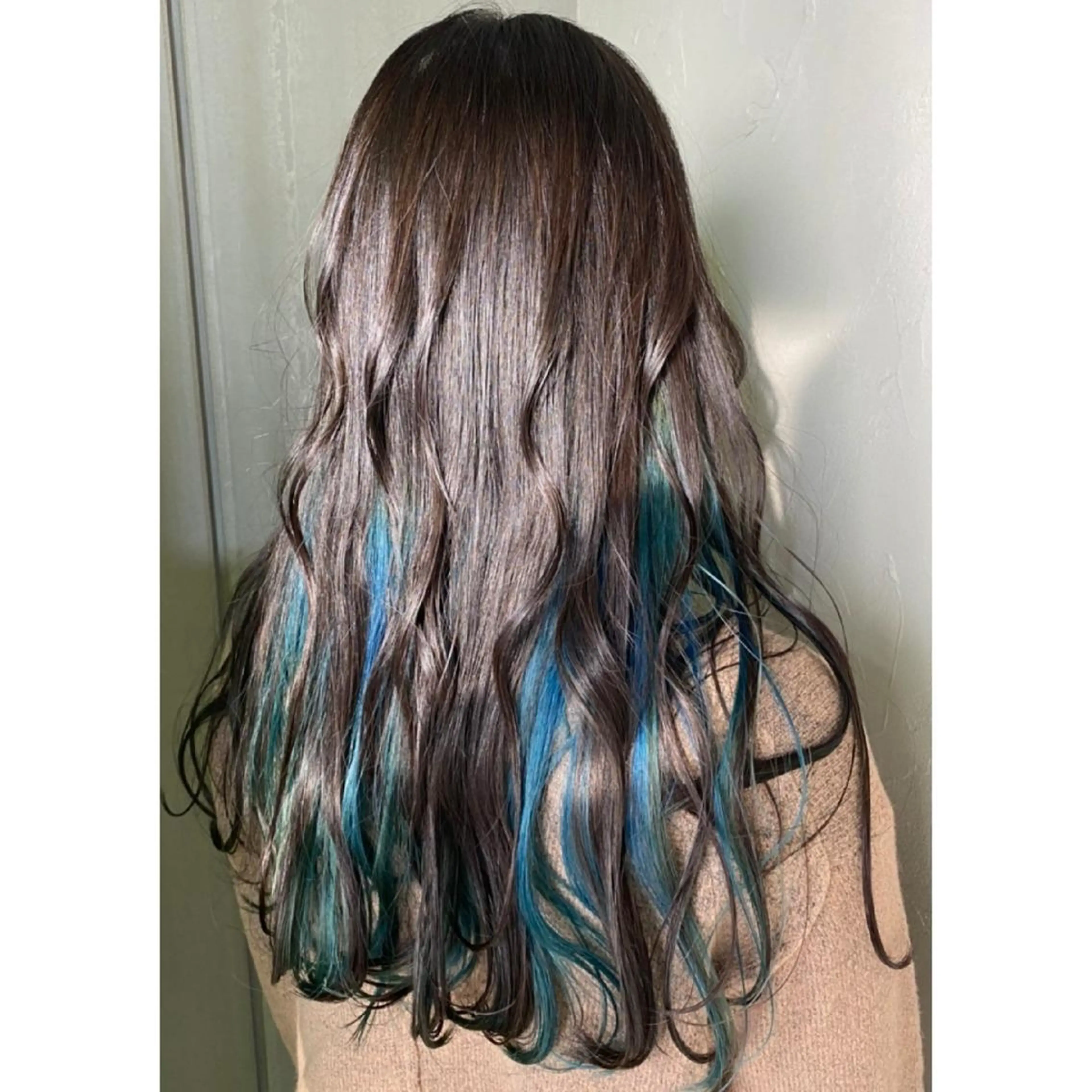 ロング カラー ヘアアレンジ ブルーカラー インナーカラー 髪質改善サロン🍃 AIRI のヘアスタイル