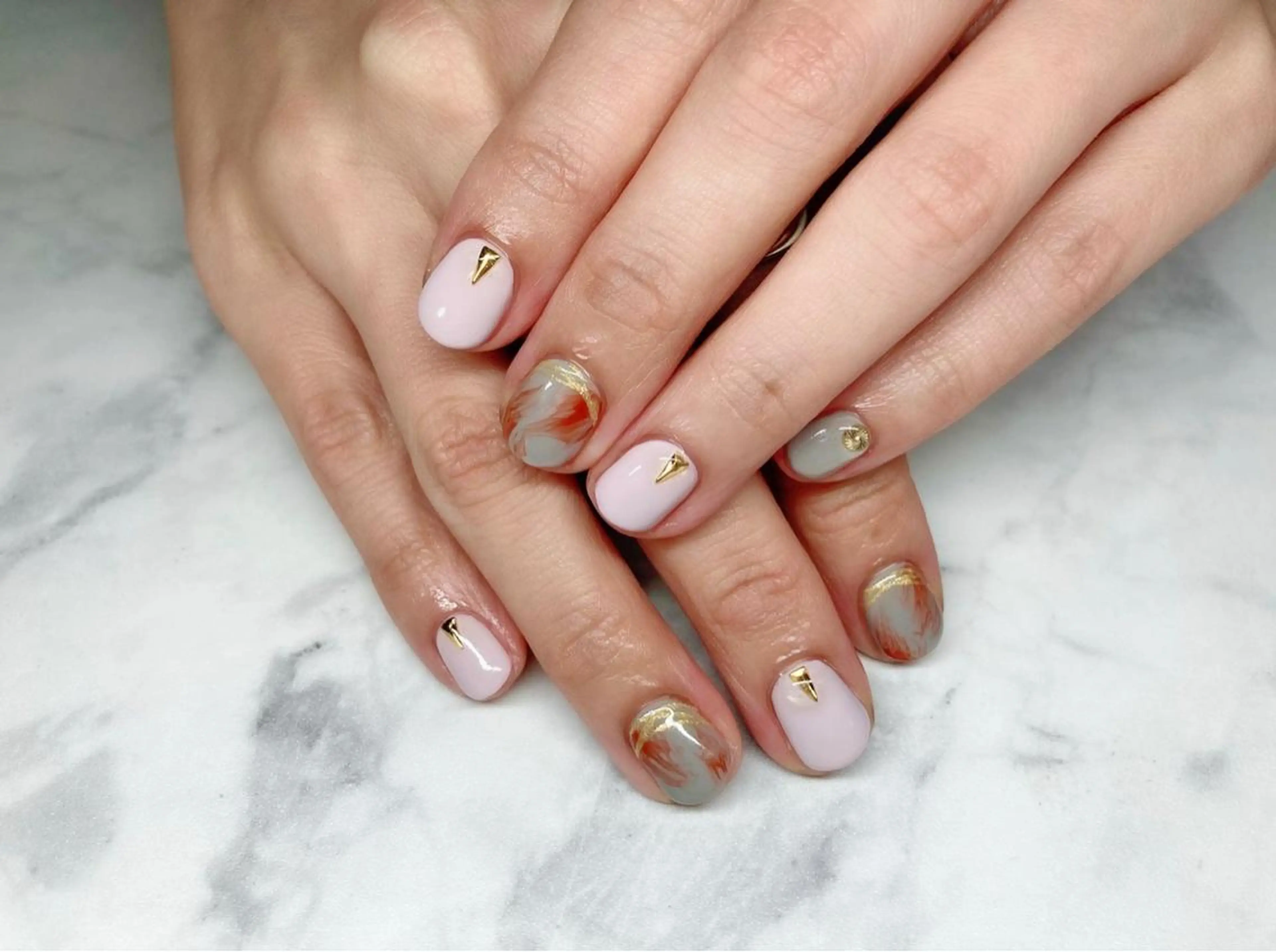 ネイル ジェルネイル ニュアンスネイル パラジェル 冬ネイル ハンドネイル Nail&eye Belire 新宿のネイルデザイン