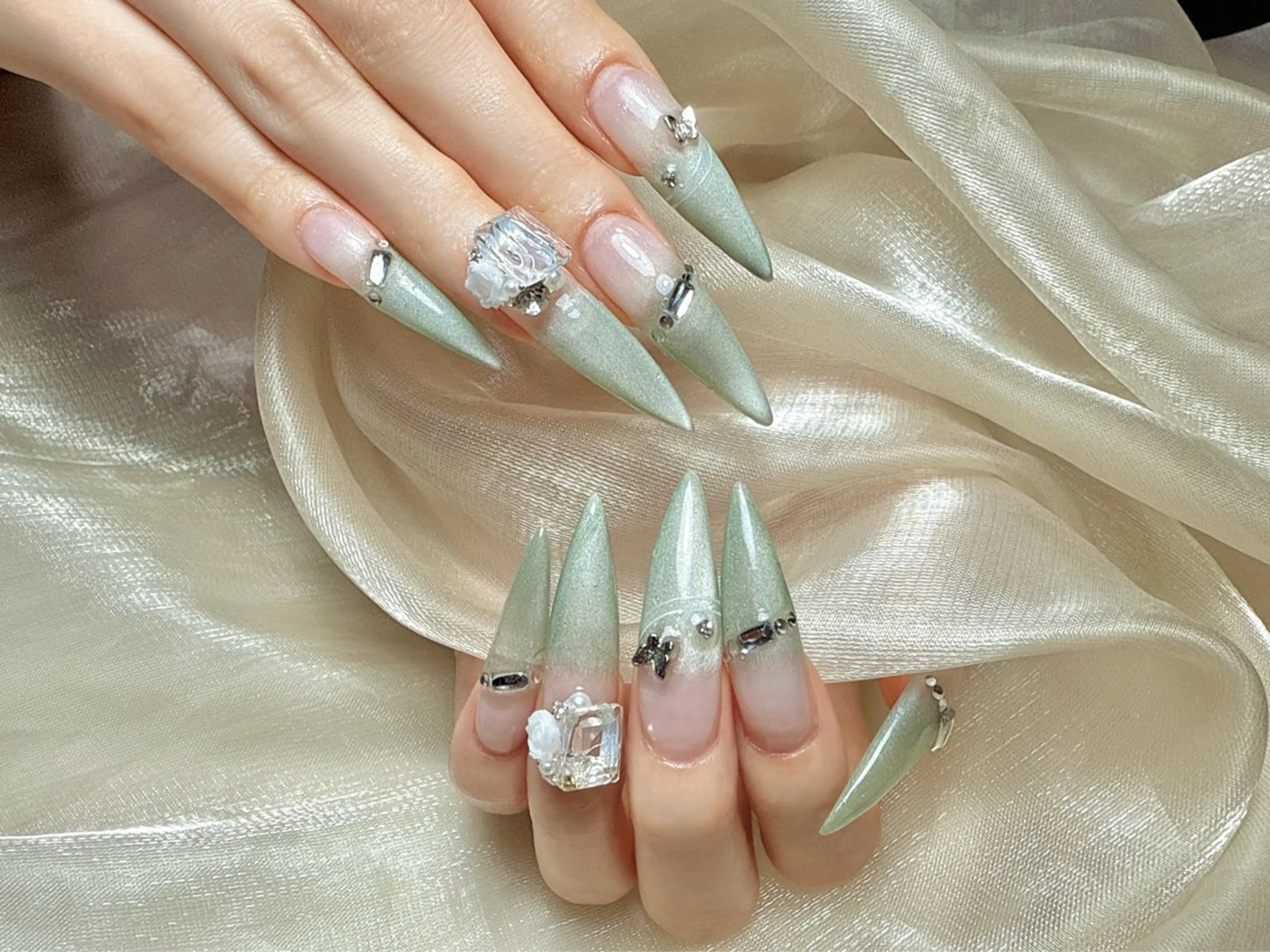 ネイル 持ち込み ハンドネイル ハンドケア L. Nailのネイルデザイン