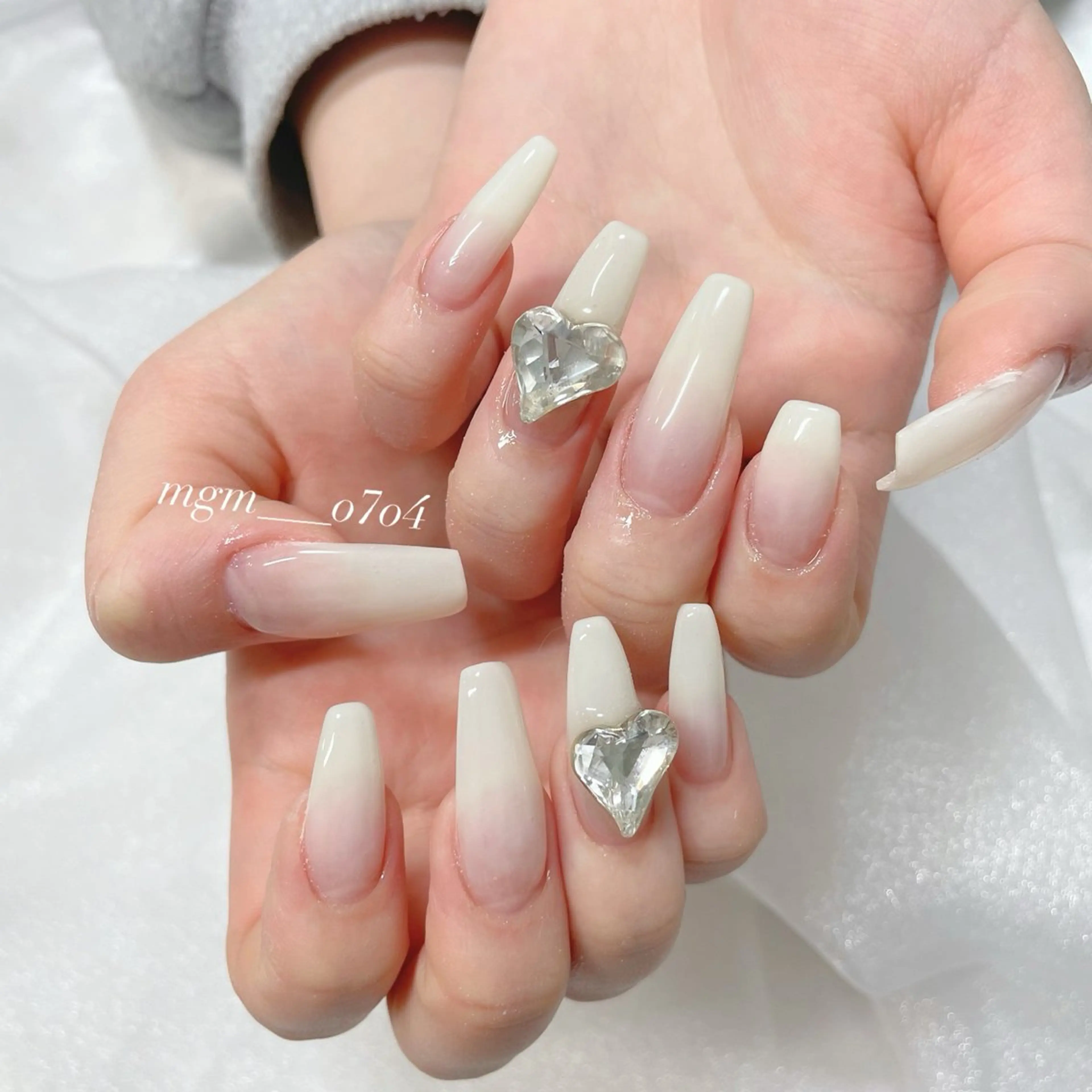 ネイル ハート ハンドネイル ハンドケア MoON...❤︎ MeGuのネイルデザイン