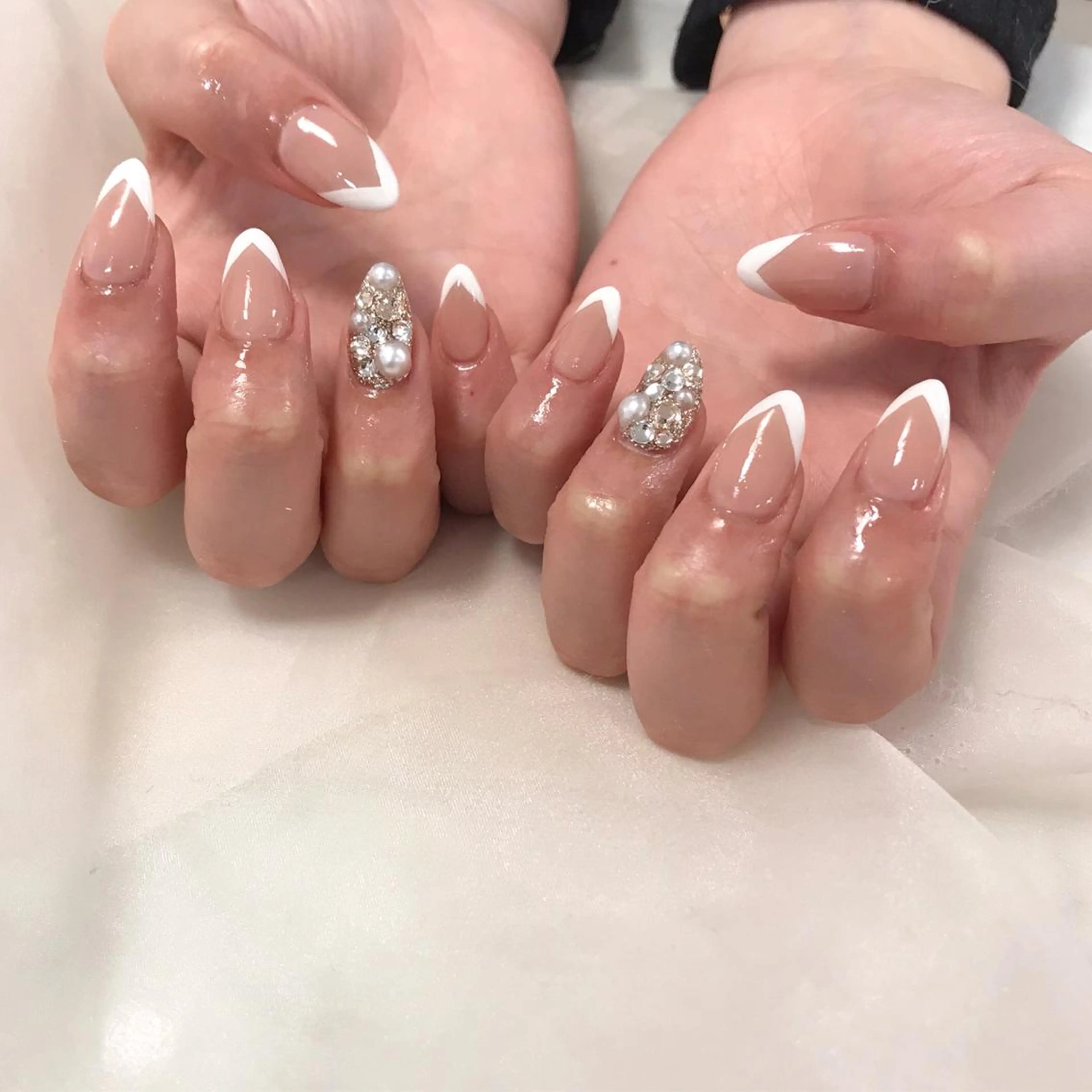 ネイル フレンチネイル GO TODAY SHAiRE SALON 表参道colore店所属・emmi nailのネイルデザイン