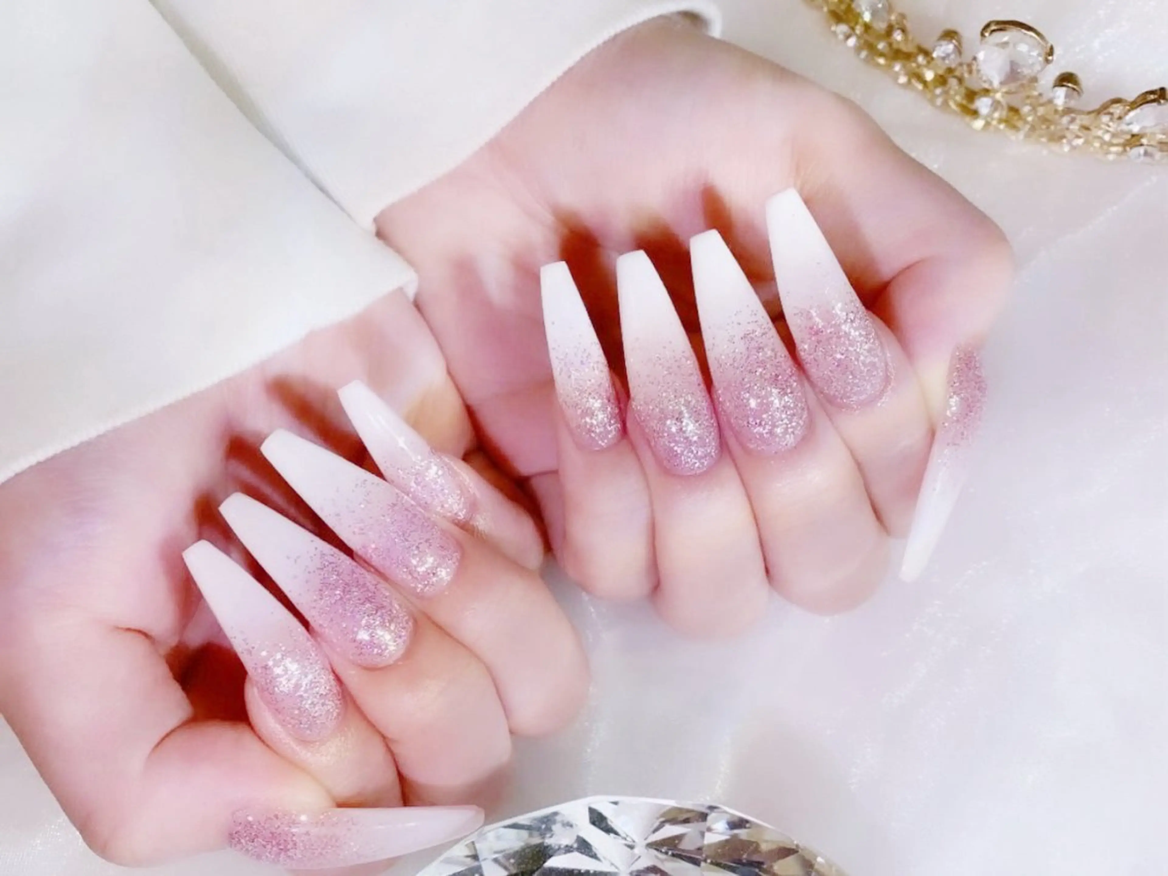 メンズ ネイル メンズ韓国風 アートネイル フレンチネイル ジェルネイル キラキラネイル Bloom スカルプ専門店のネイルデザイン