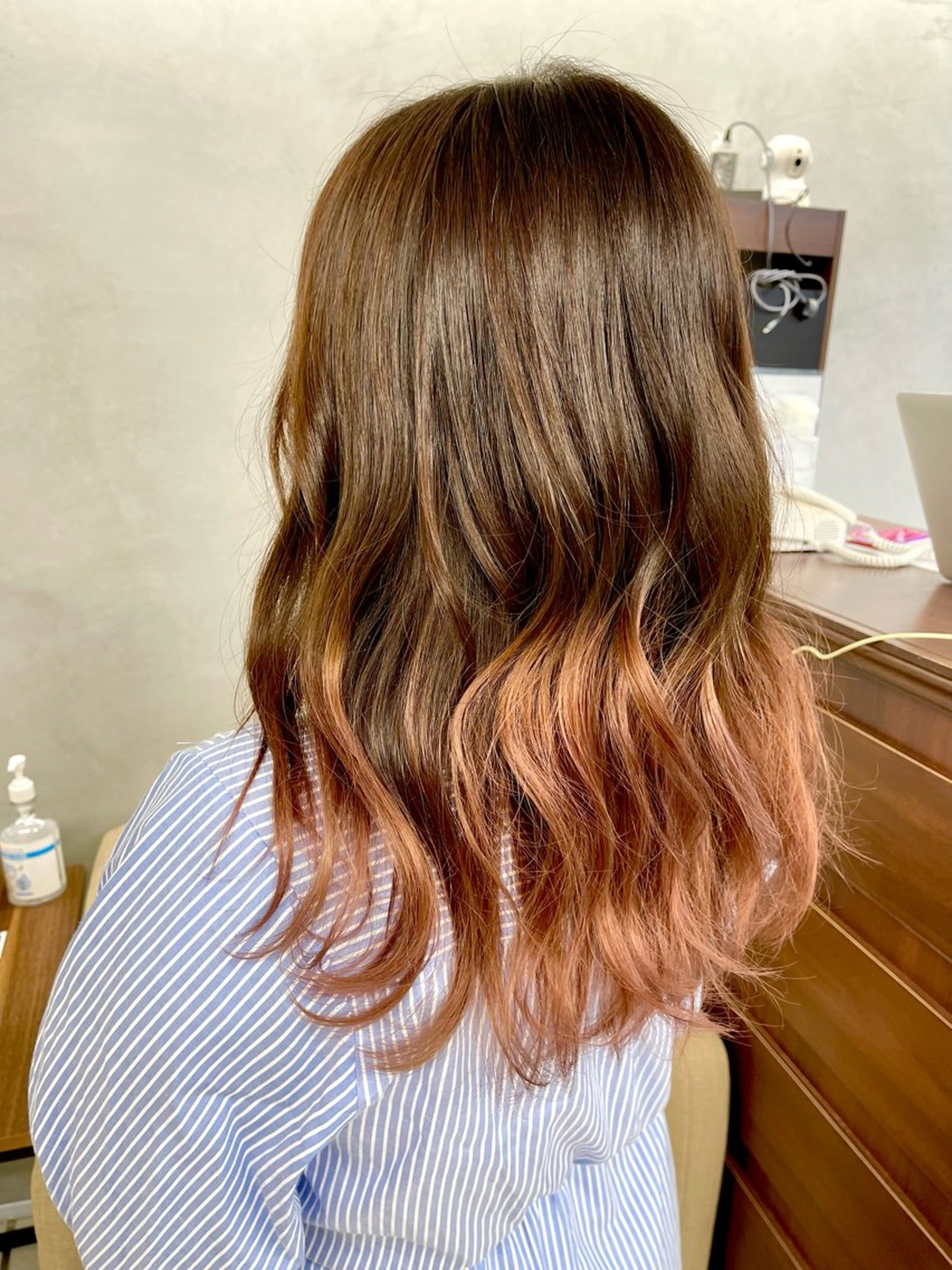 カラー ベージュカラー グラデーションカラー ピンクカラー あゆみ /sopiのヘアスタイル