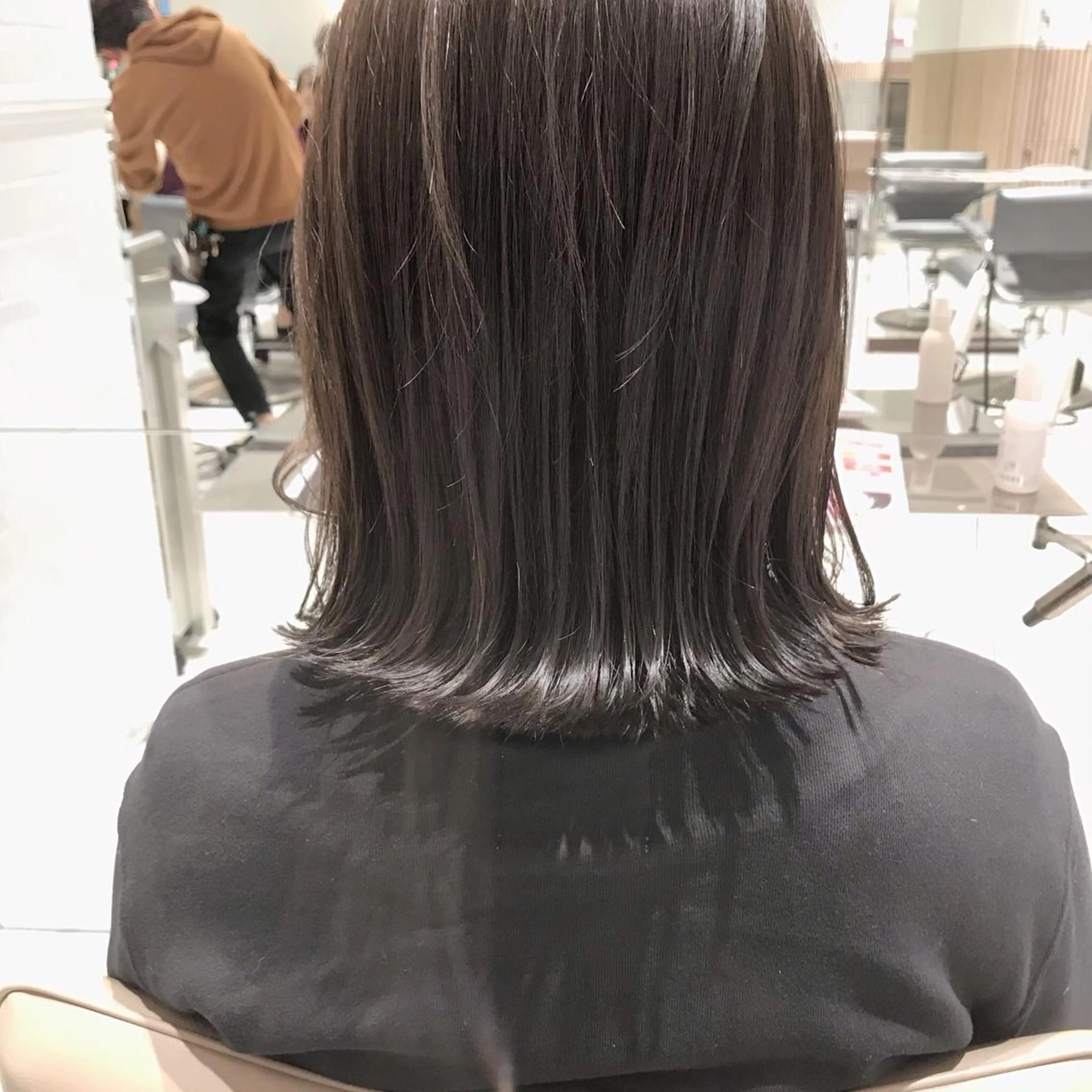 ミディアム カラー アッシュ アッシュグレー バレイヤージュ ベージュカラー 透明感カラー ボブ/ハイトーン 立川loose 下田のヘアスタイル