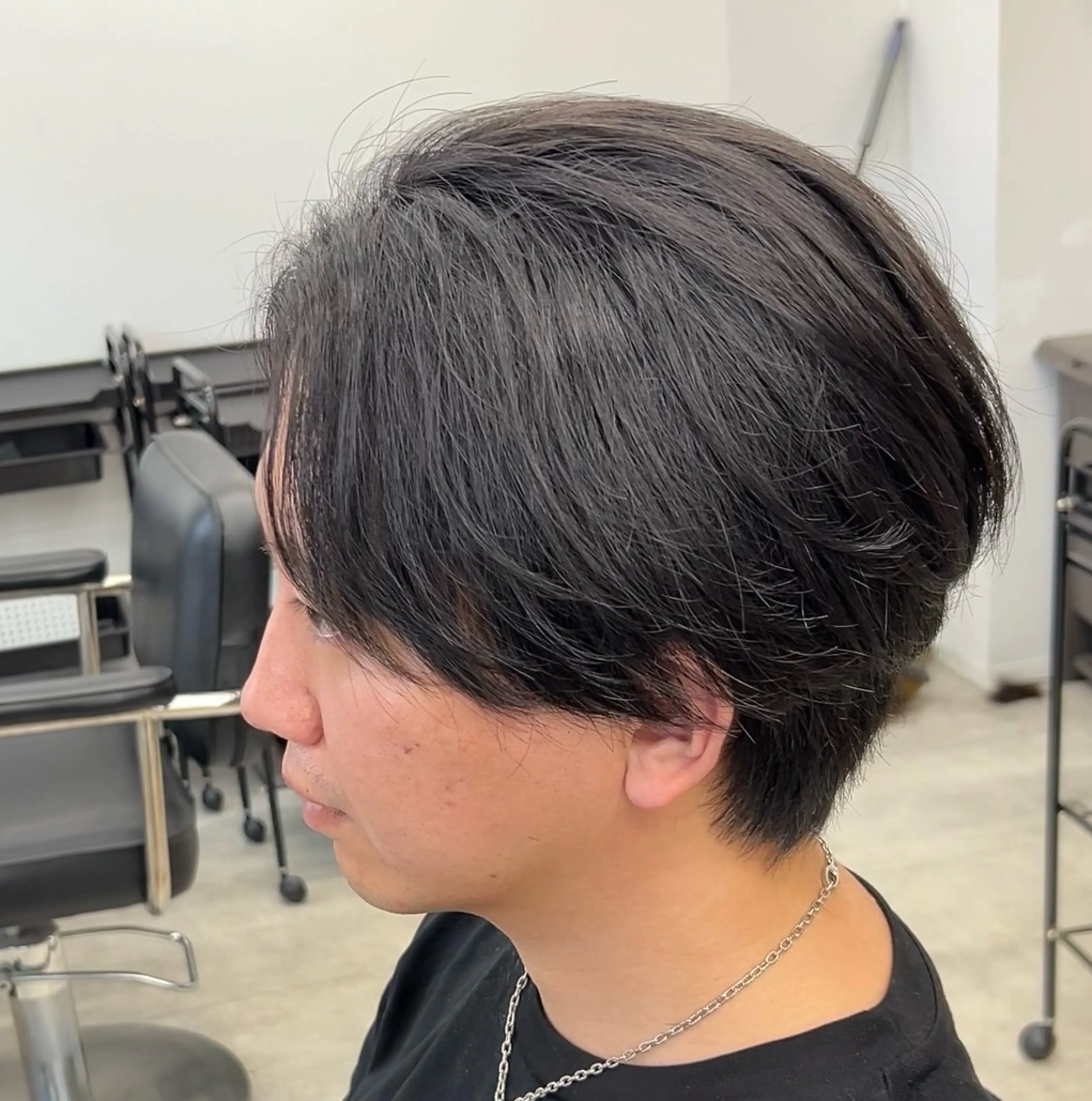 ショート パーマ メンズ センターパート メンズパーマ 縮毛矯正 ニュアンスパーマ カット 縮毛矯正 メンズパーマ/ 新潟駅/佐藤裕のヘアスタイル