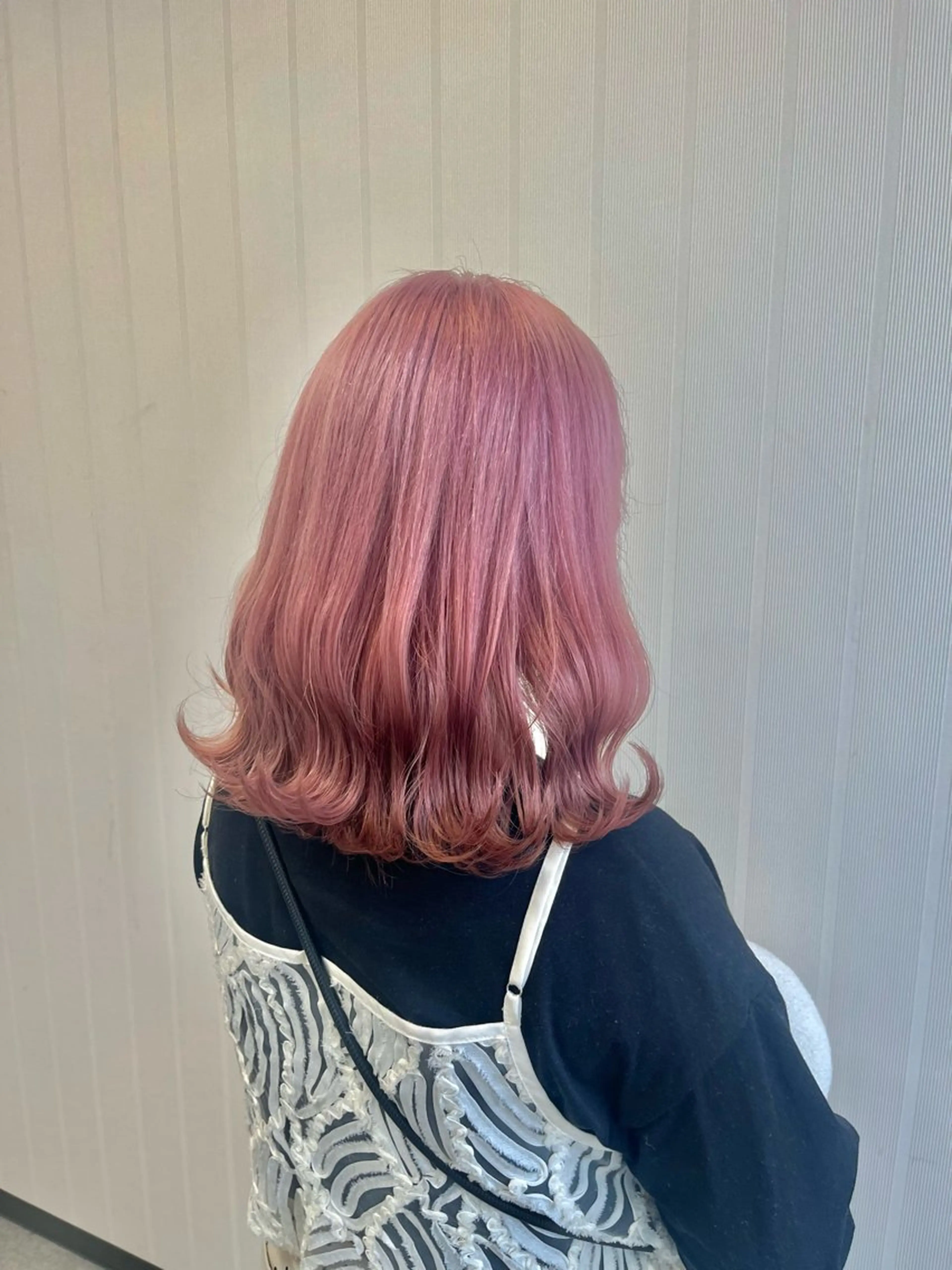 セミロング カラー ピンクカラー 亀井寿葵  京橋 /韓国ヘア/レイヤーのヘアスタイル