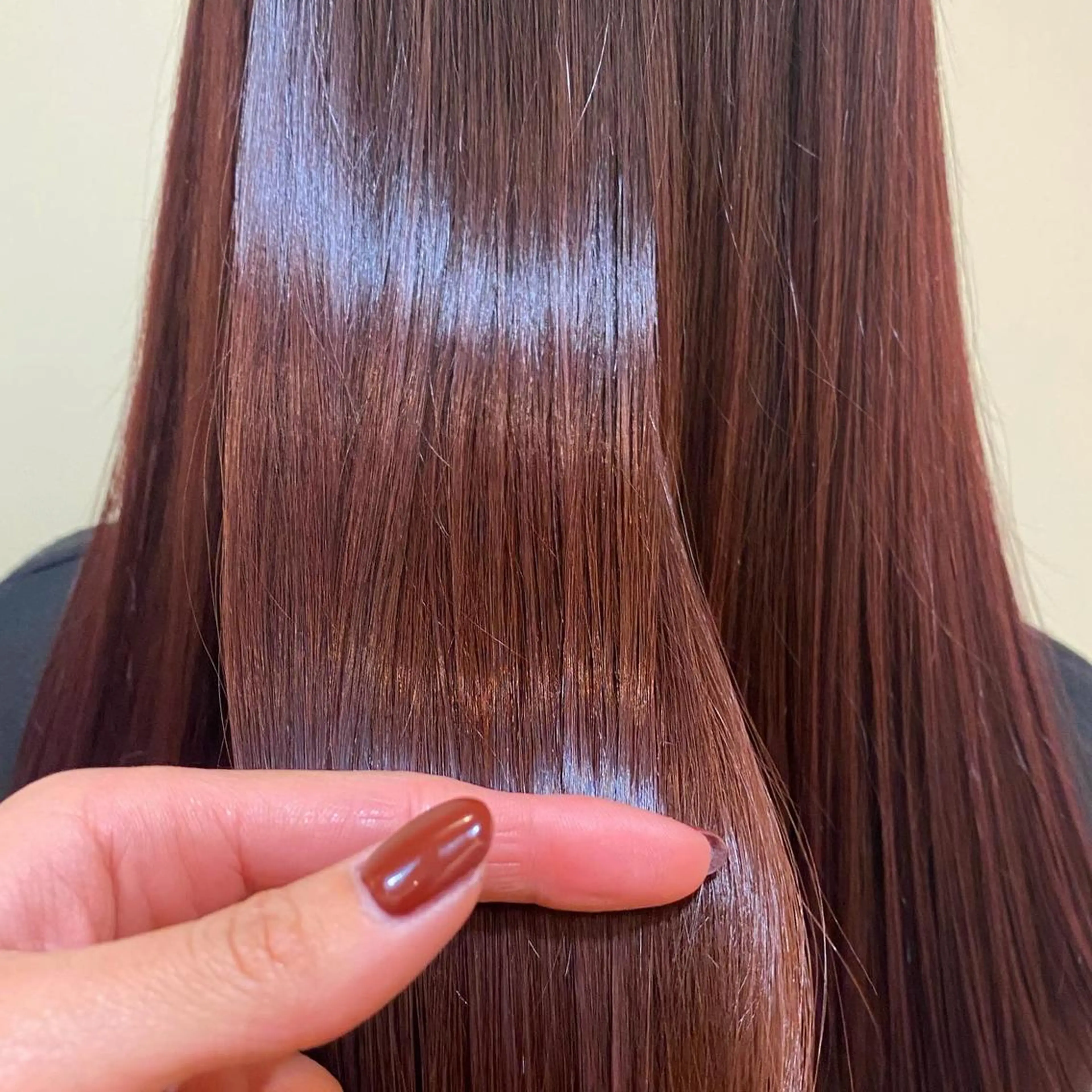 ロング カラー ANNA ／艶髪／ハイトーンのヘアスタイル