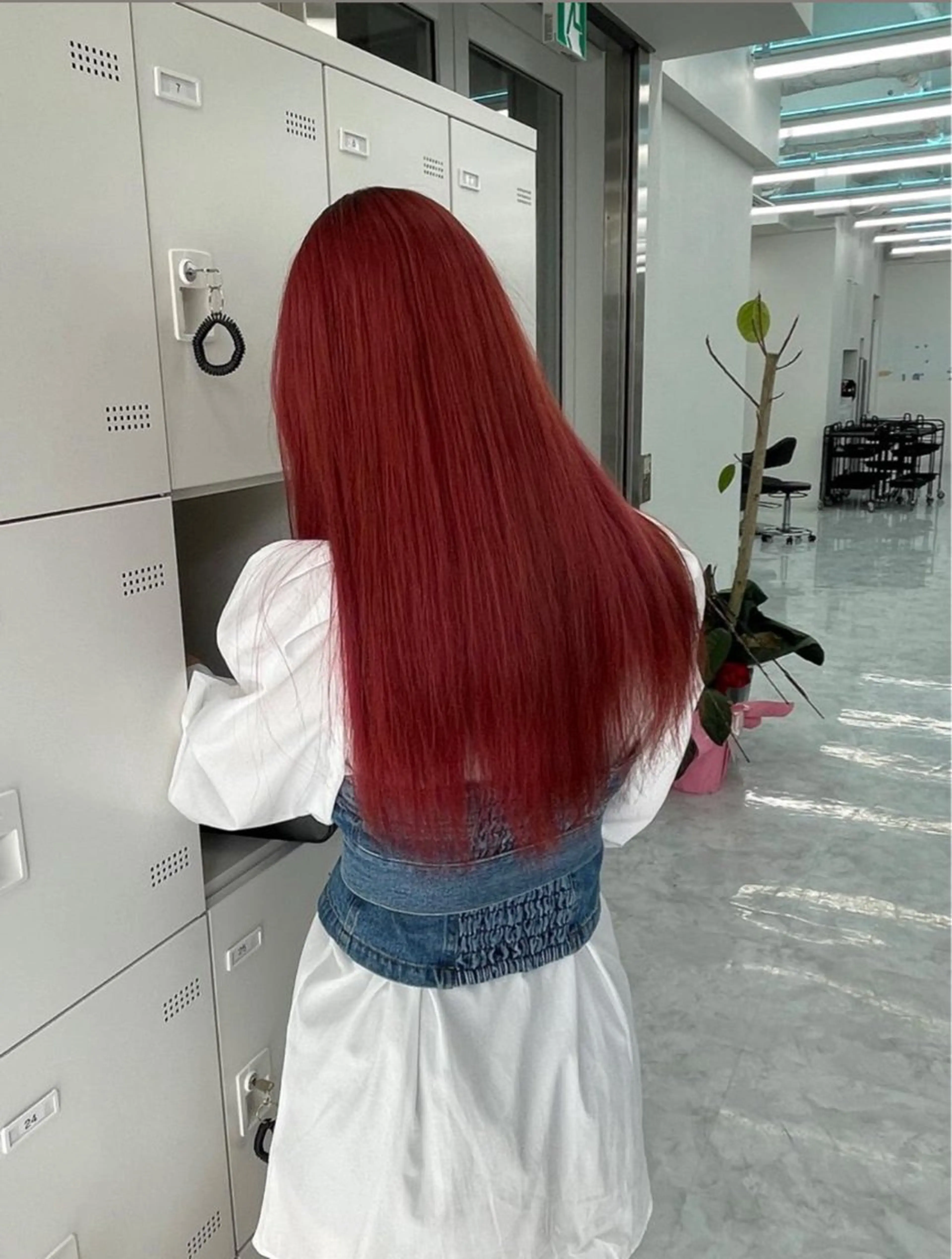 ロング カット ヘアカラー トリートメント 韓国ヘア/ブリーチ無 しWカラー/オリーブのヘアスタイル