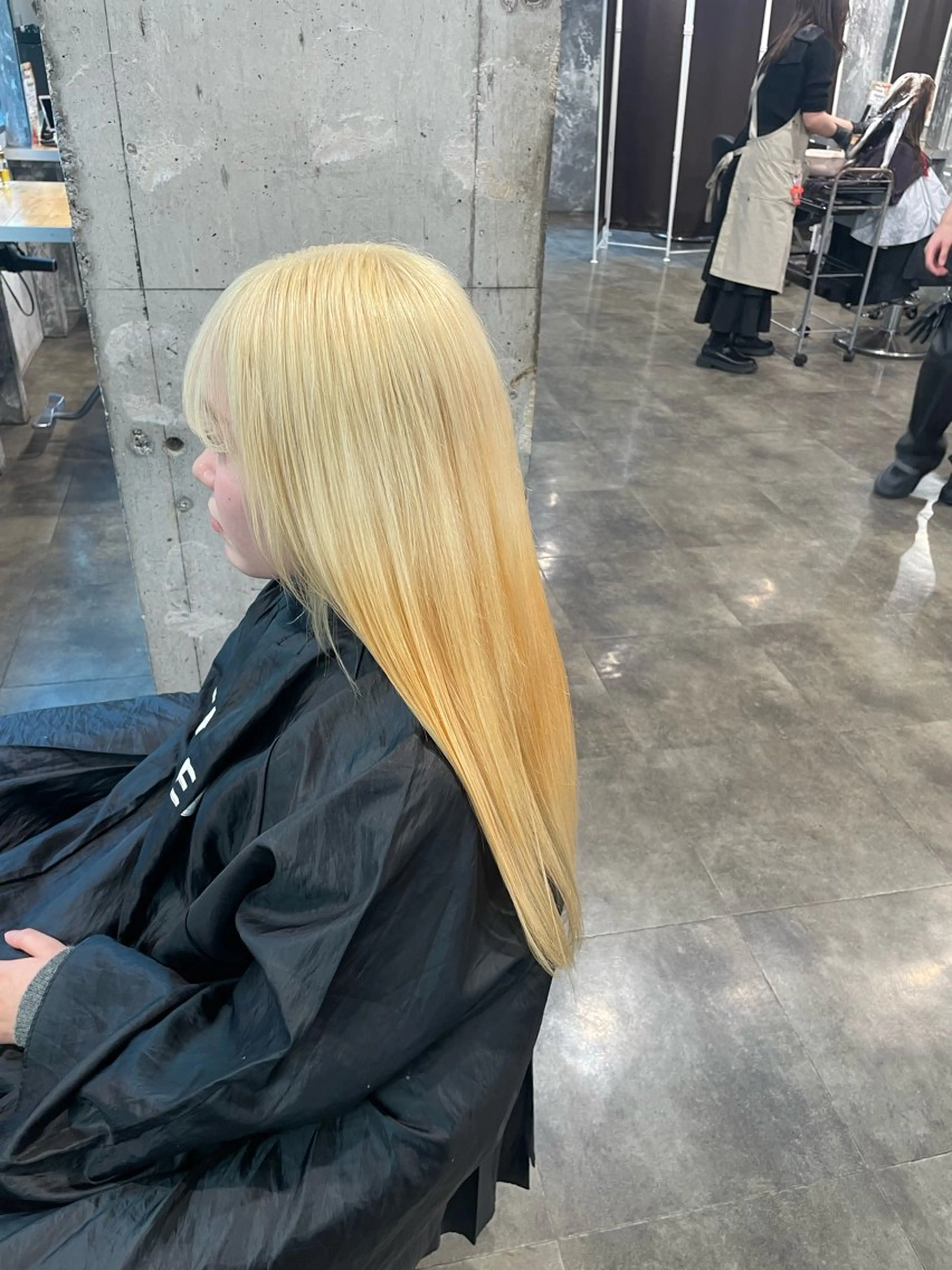 ロング カラー ヘアカラー トリートメント ハイトーン 横浜💞ミオのヘアスタイル