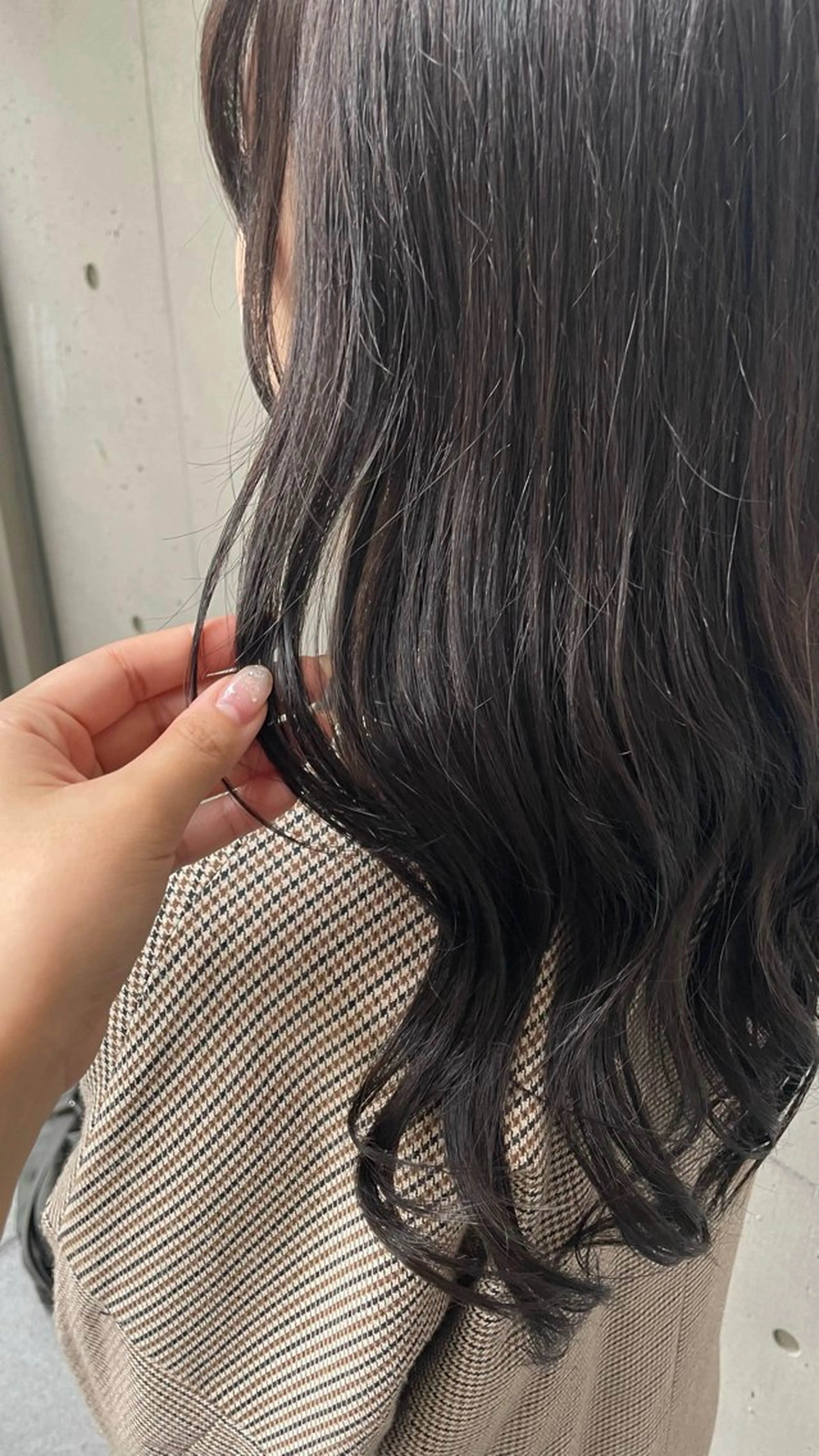 セミロング Agnos青山所属・鈴木 里奈のヘアスタイル