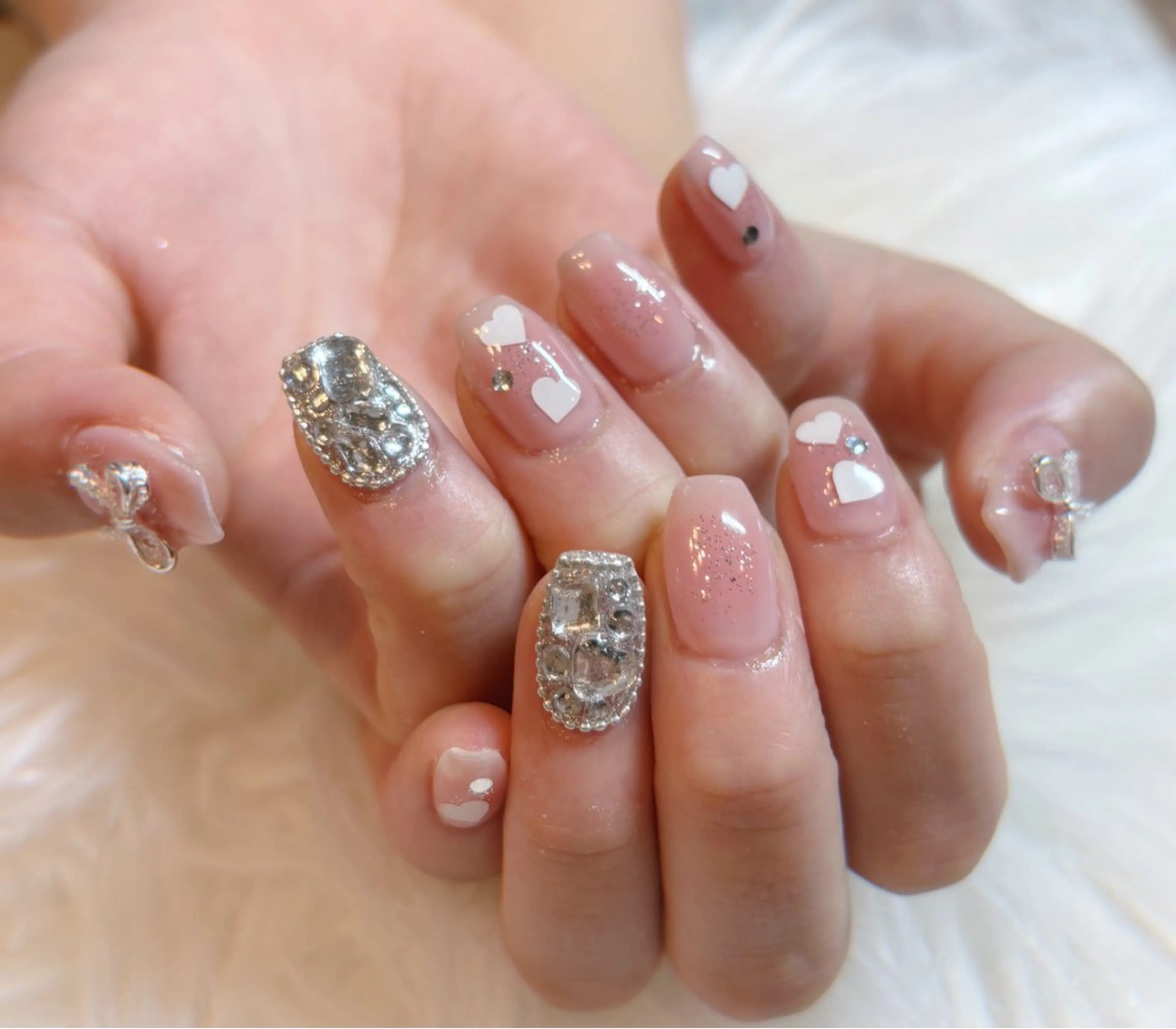 ネイル ハンドネイル le'a-レア-【ア イ×ネイル×眉】のネイルデザイン