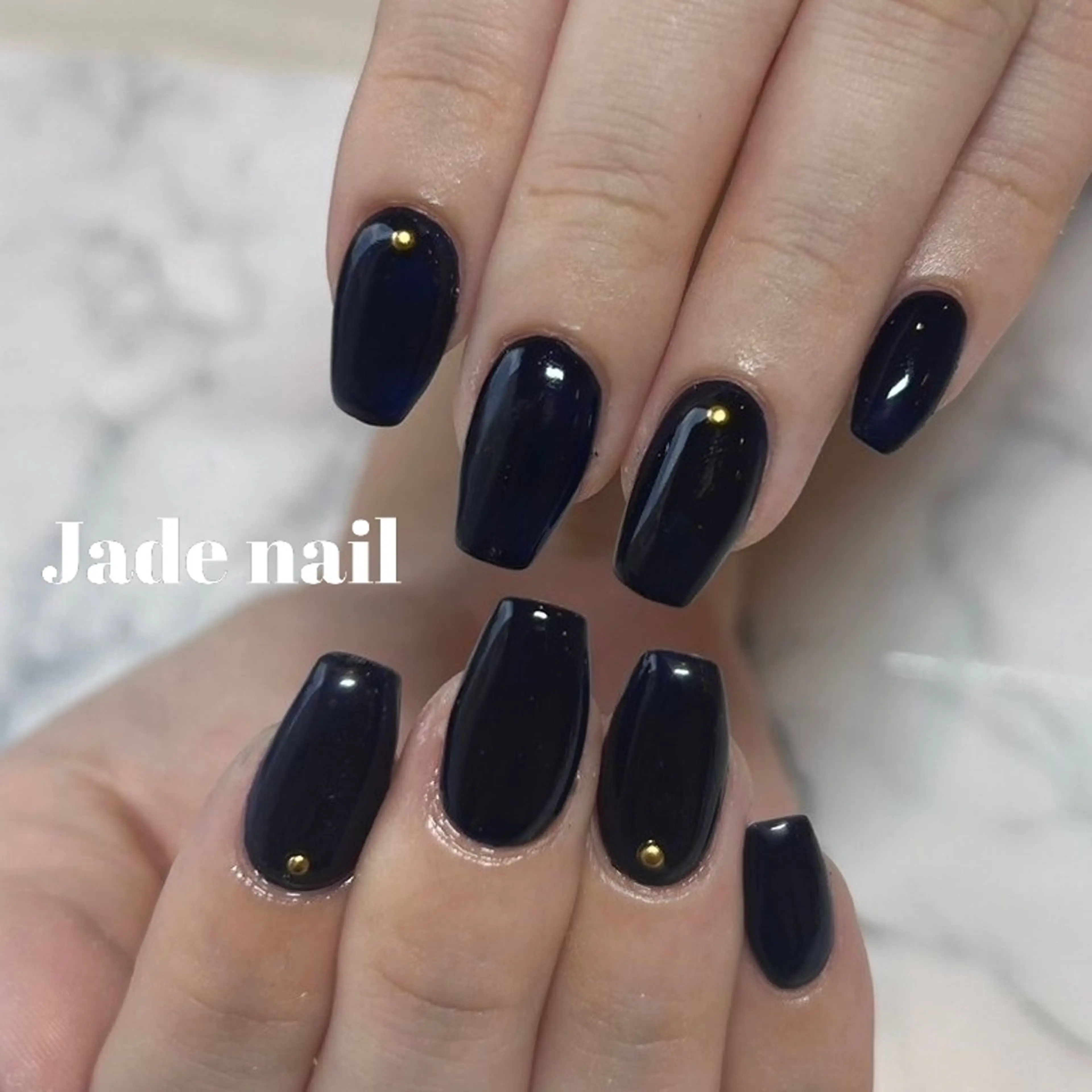 ネイル ワンカラーネイル ストーンネイル ハンドネイル Jade nail所属・Jadenail  kokoroのネイルデザイン