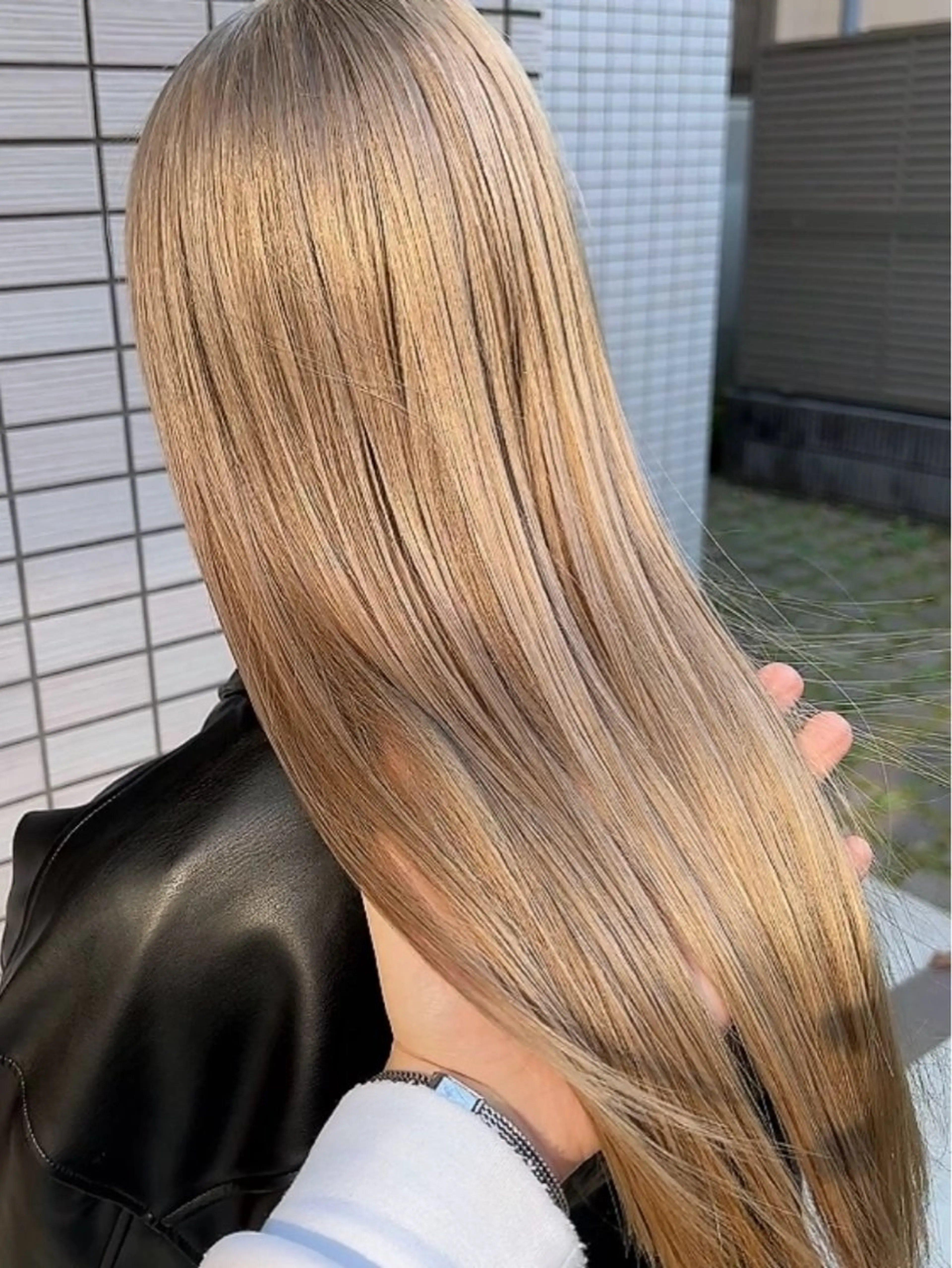 セミロング カラー ブロンド カット ヘアカラー 💎透明感カラー特化 💎TAISEIのヘアスタイル