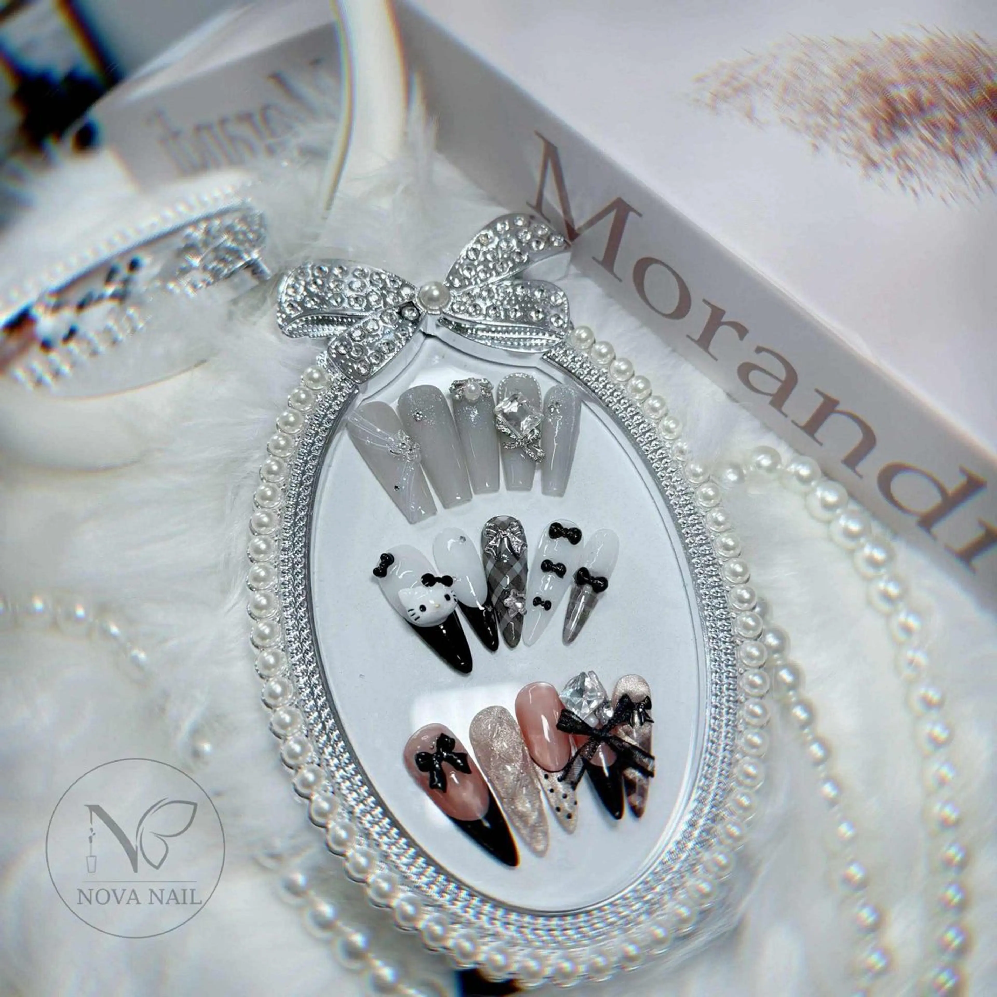 ネイル アートネイル ジェルネイル キラキラネイル 持ち込み シンプルネイル ハンドネイル ハンドケア ぱん ちゃんのネイルデザイン