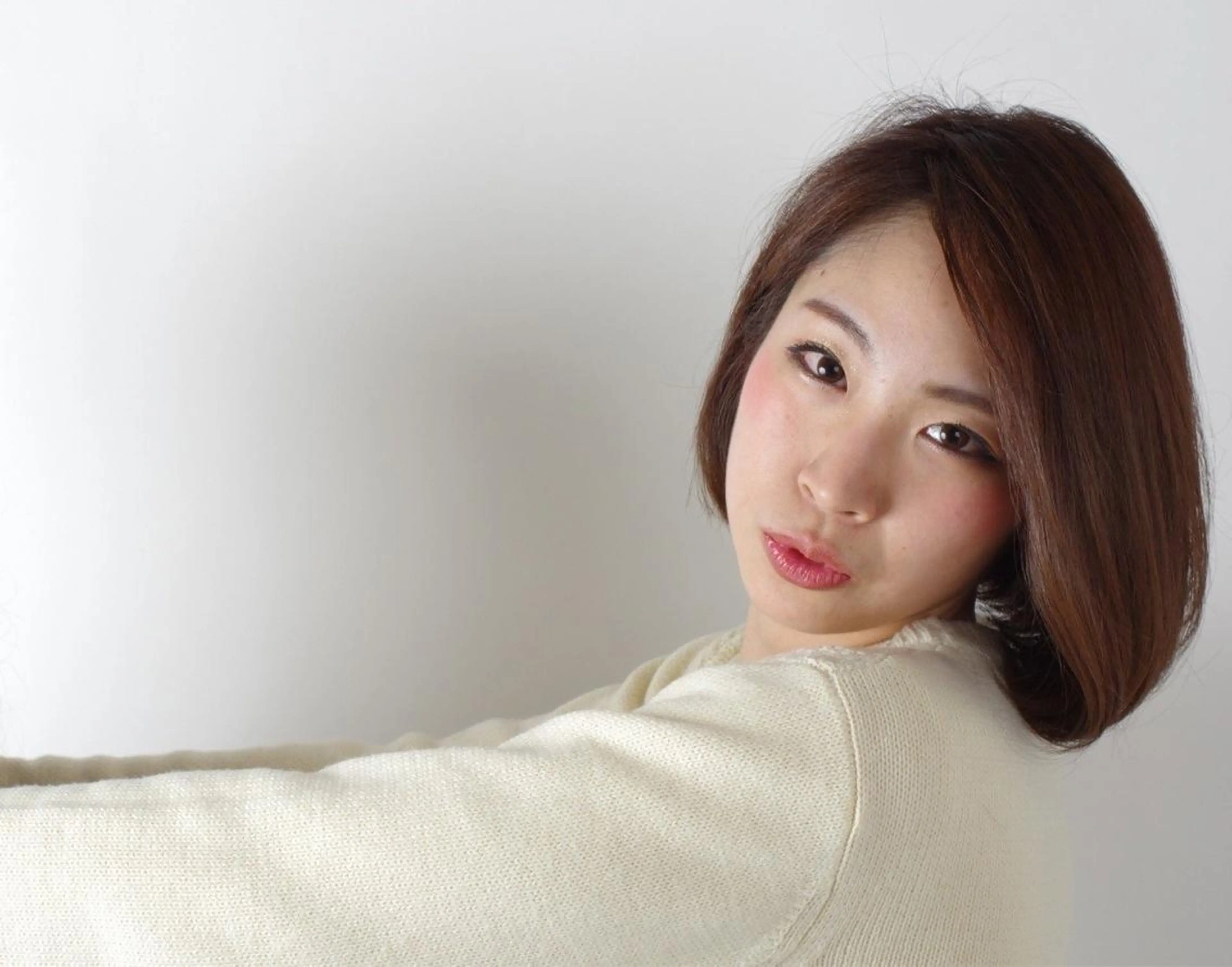 ミディアム 大久保 結加のヘアスタイル