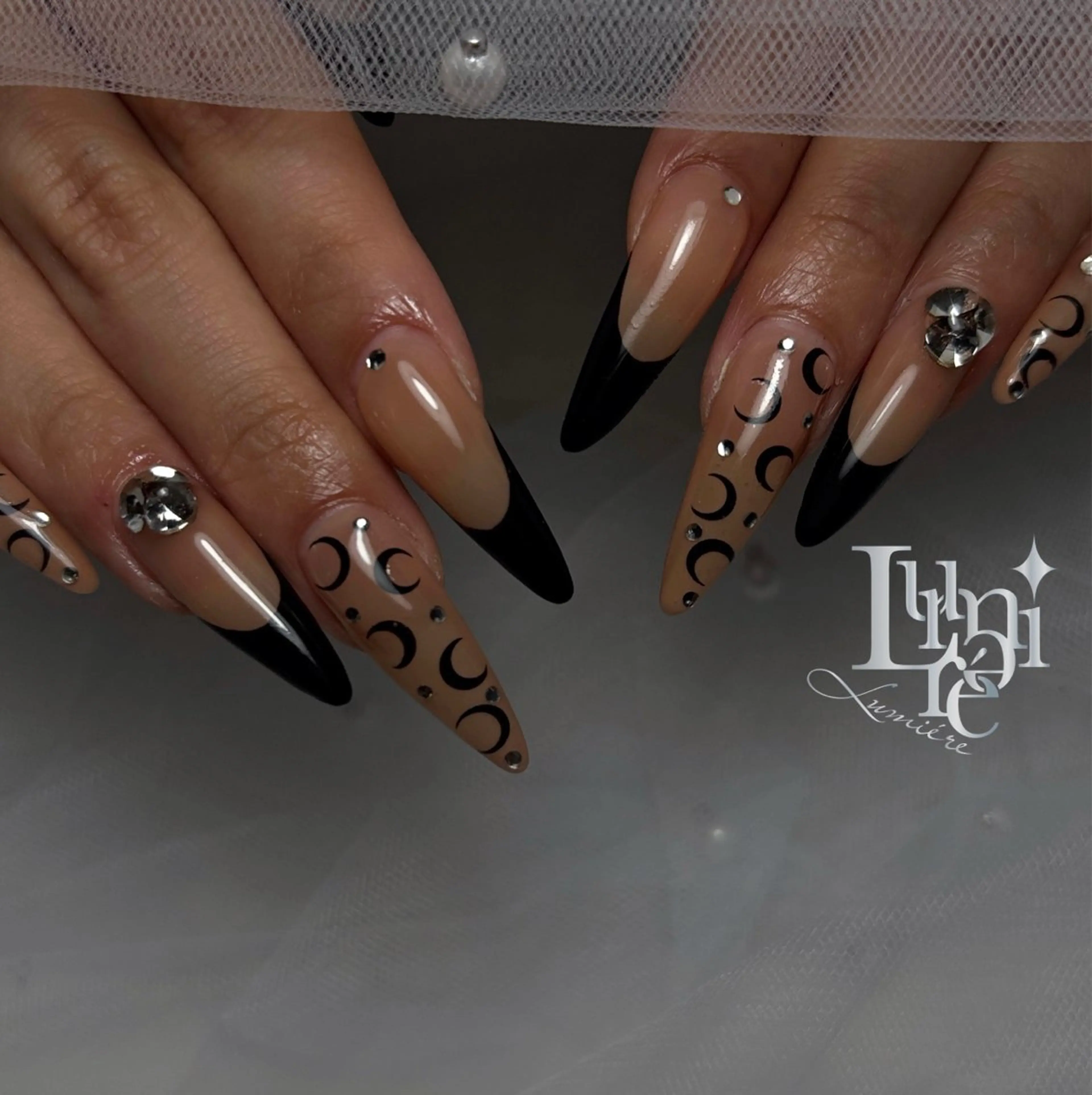 ネイル ハンドネイル Lumière/ 超ロング/ワンホンのネイルデザイン