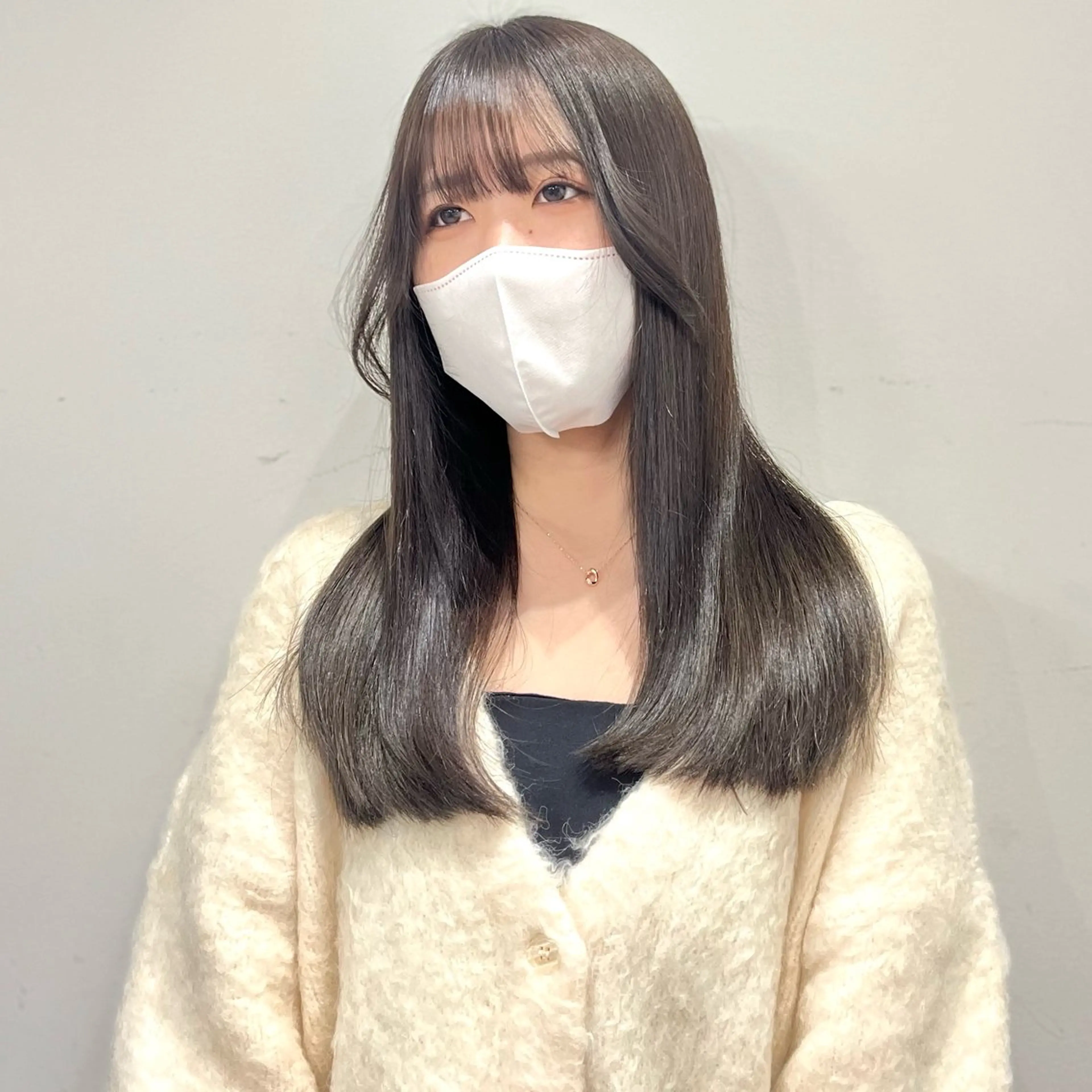 セミロング カラー 無料カットモデル ユナのヘアスタイル