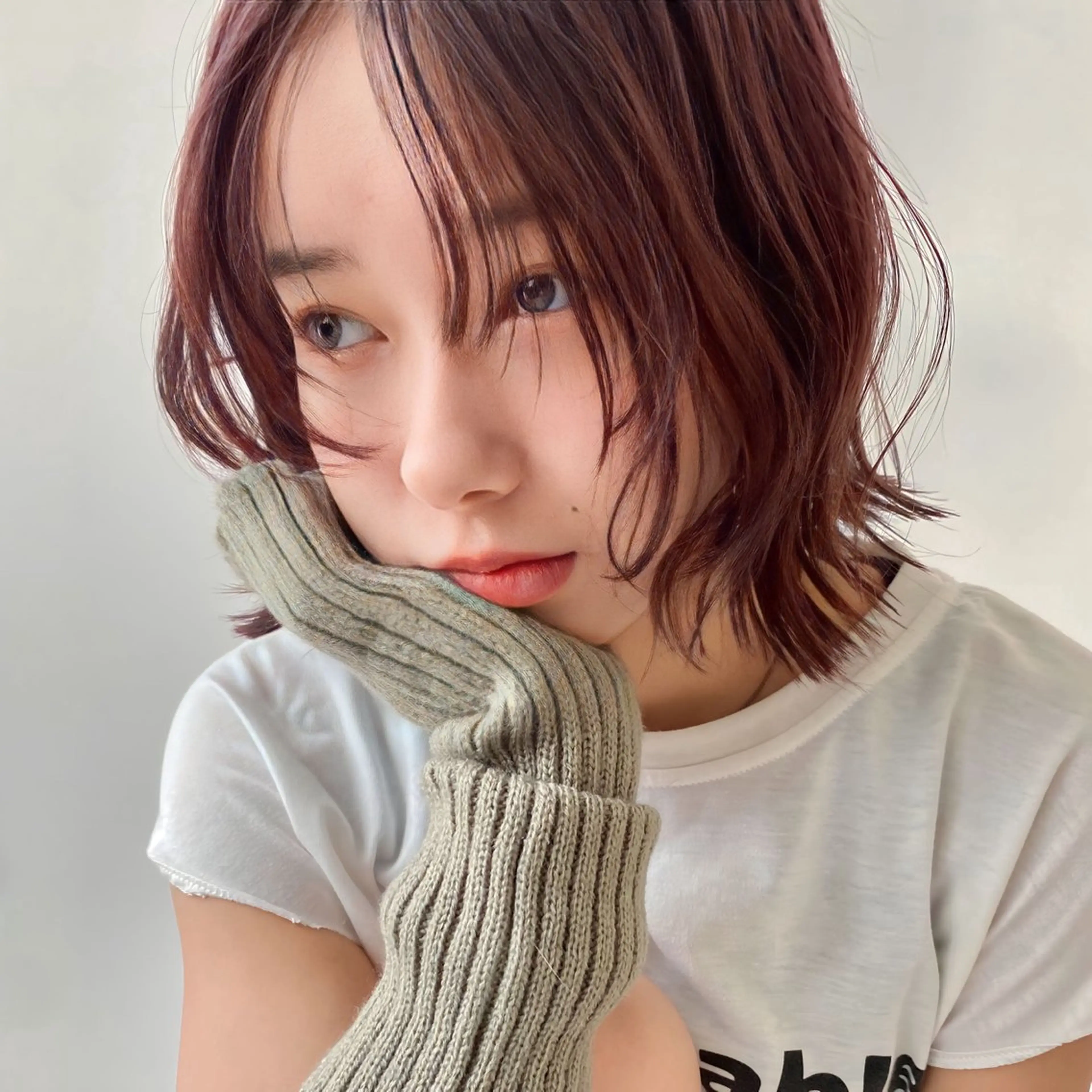 ミディアム カット ヘアカラー かえ🩶韓国ボブ🎀 透明感カラー🥣のヘアスタイル