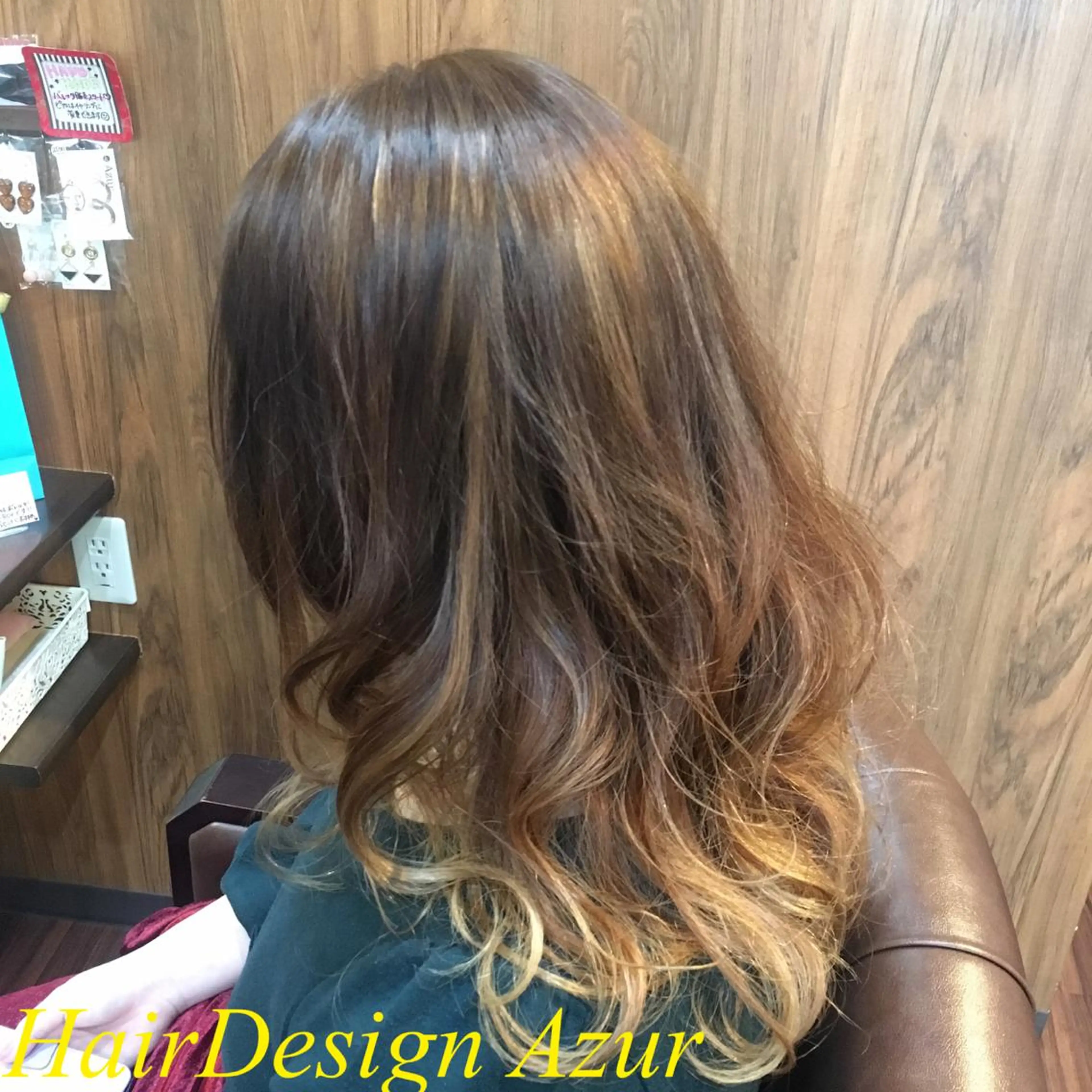 ロング ハイライト HairDesign Azurのヘアスタイル