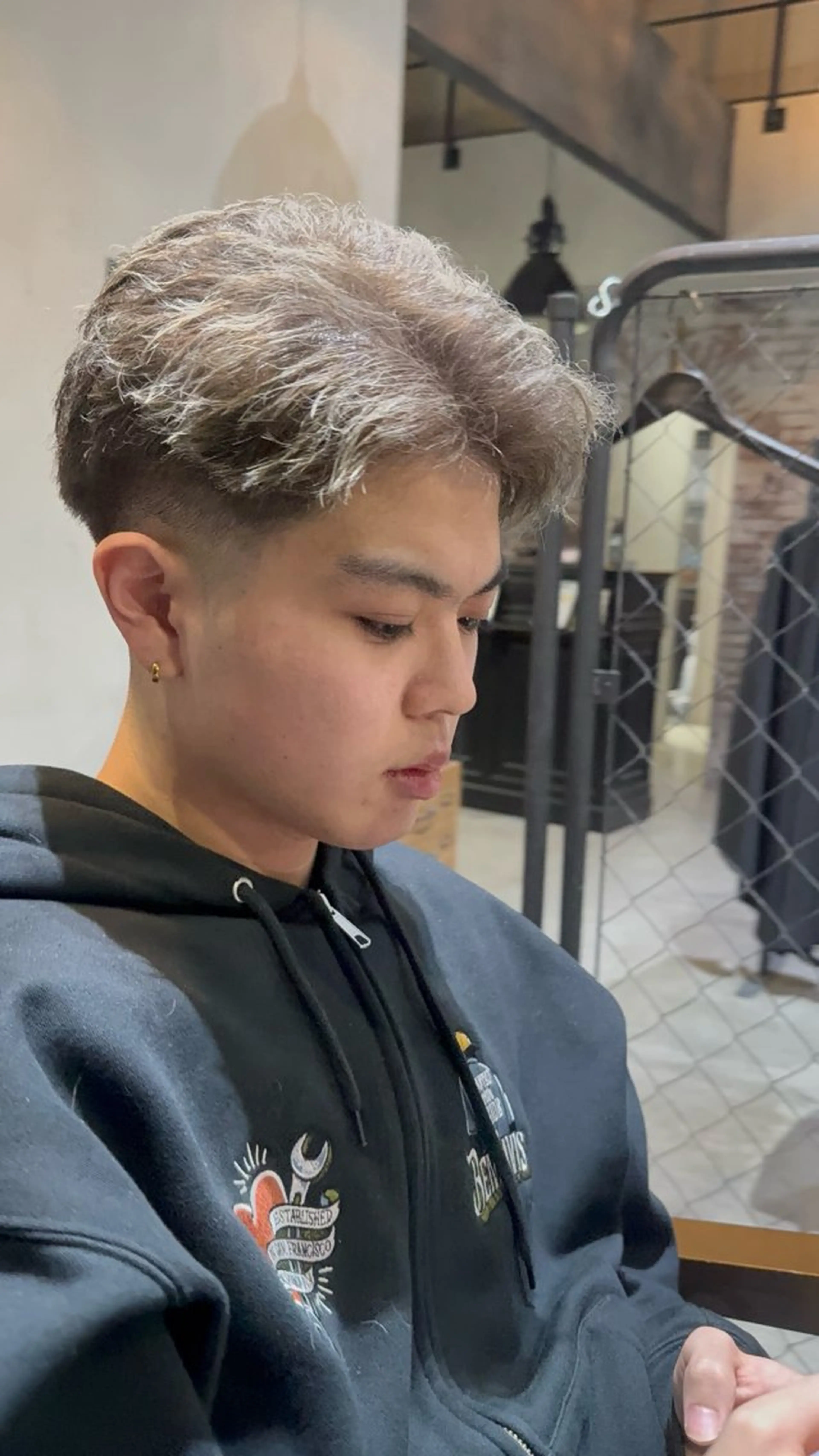 カラー ヘアカラー Bernie boyのヘアスタイル