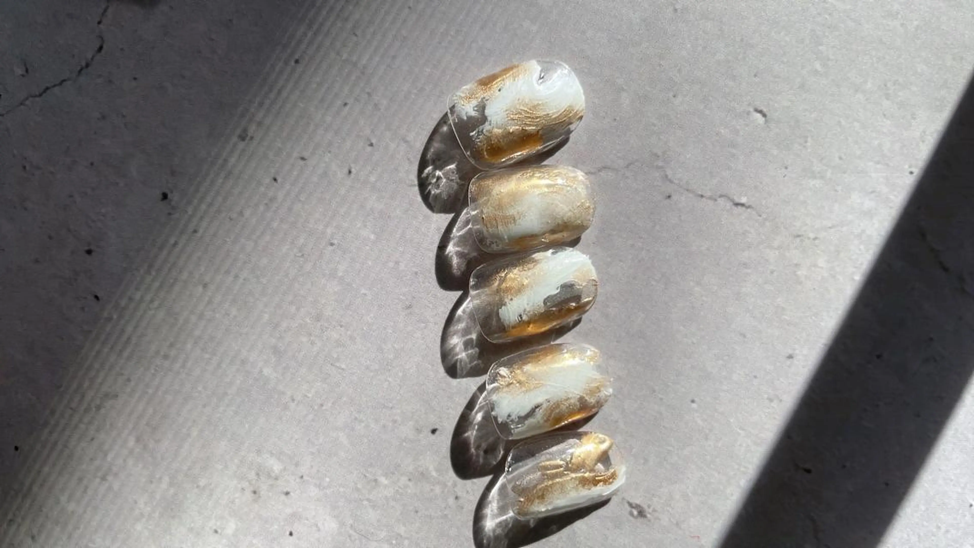 ネイル ハンドネイル Slow.Nail Tomomiのネイルデザイン