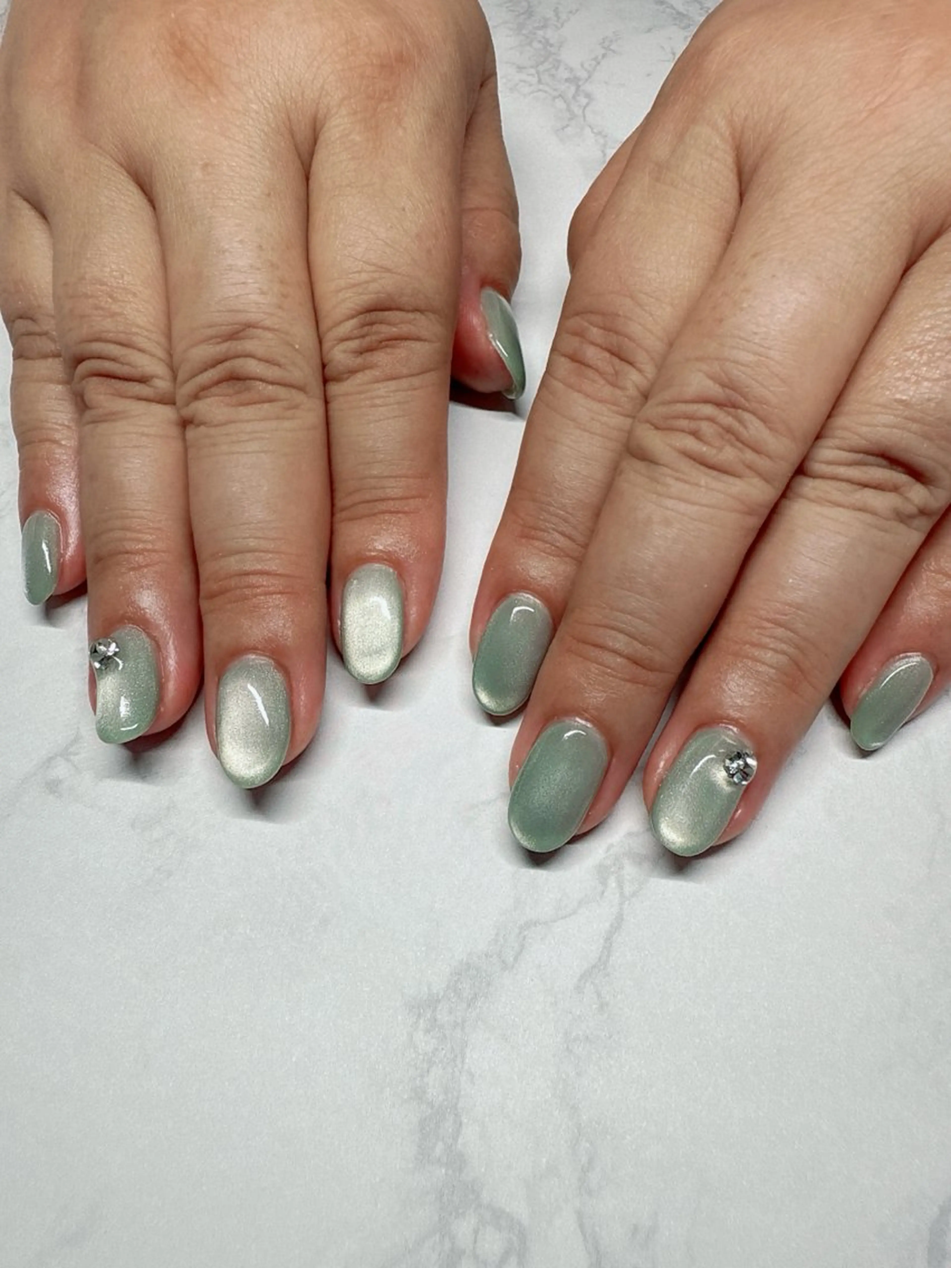 ネイル マグネットネイル ストーンネイル ハンドネイル nailist SATO【銀座】のネイルデザイン