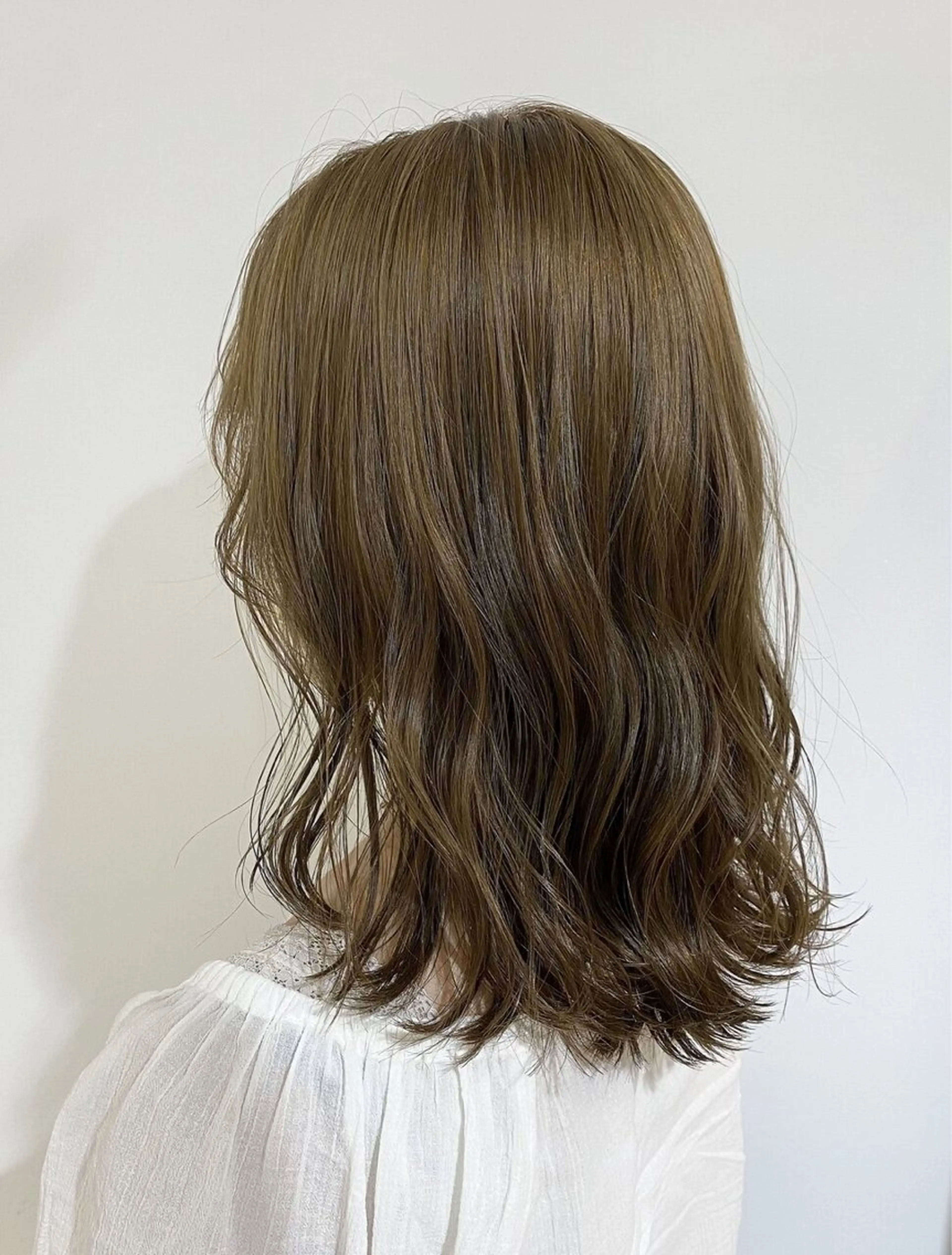 ミディアム カラー カット ヘアカラー トリートメント 鈴木弥月/大人ボブ× 透明感カラーのヘアスタイル