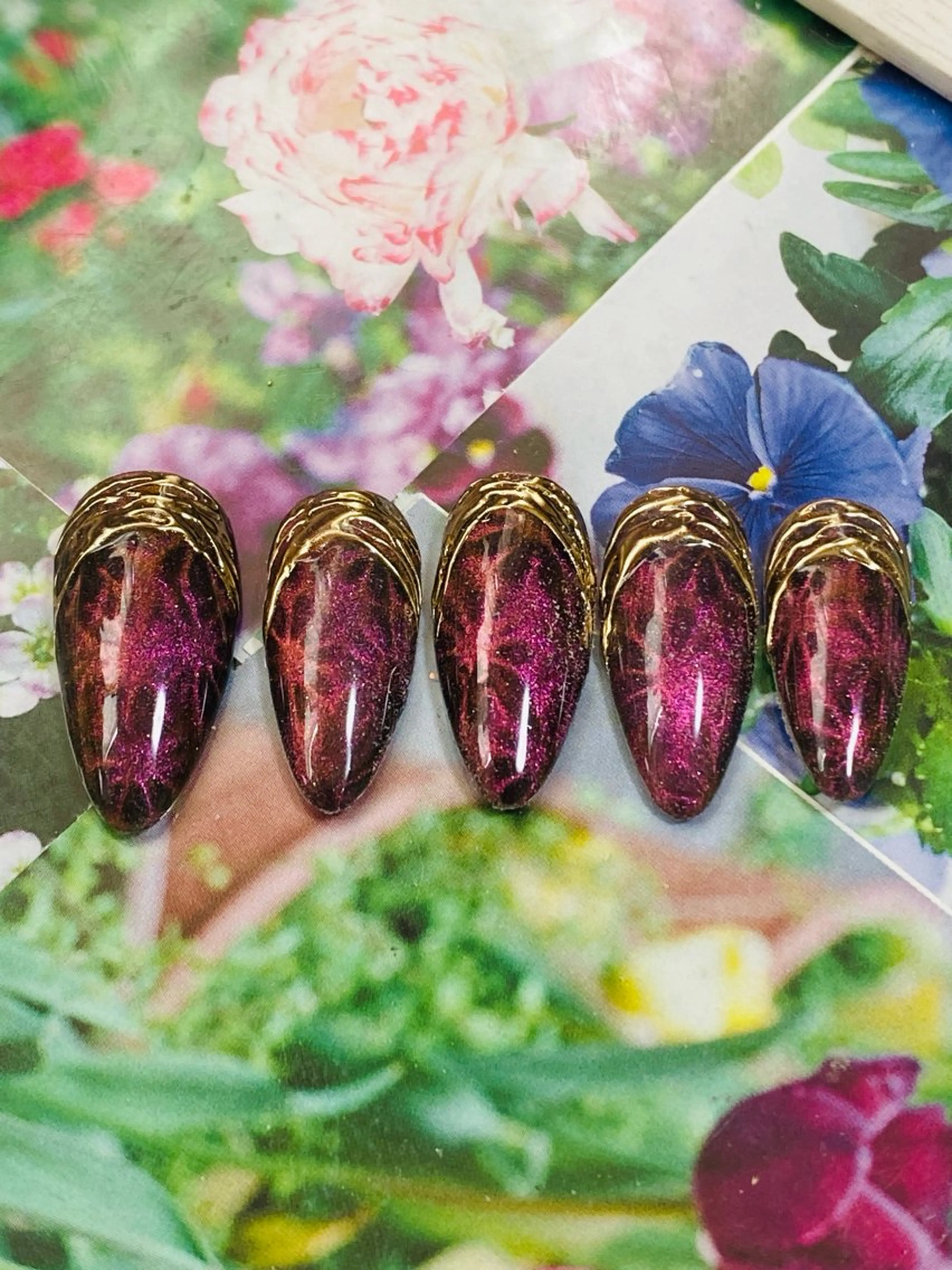 ネイル マグネットネイル 自宅ネイルサロン ♦️nuance♦️のネイルデザイン