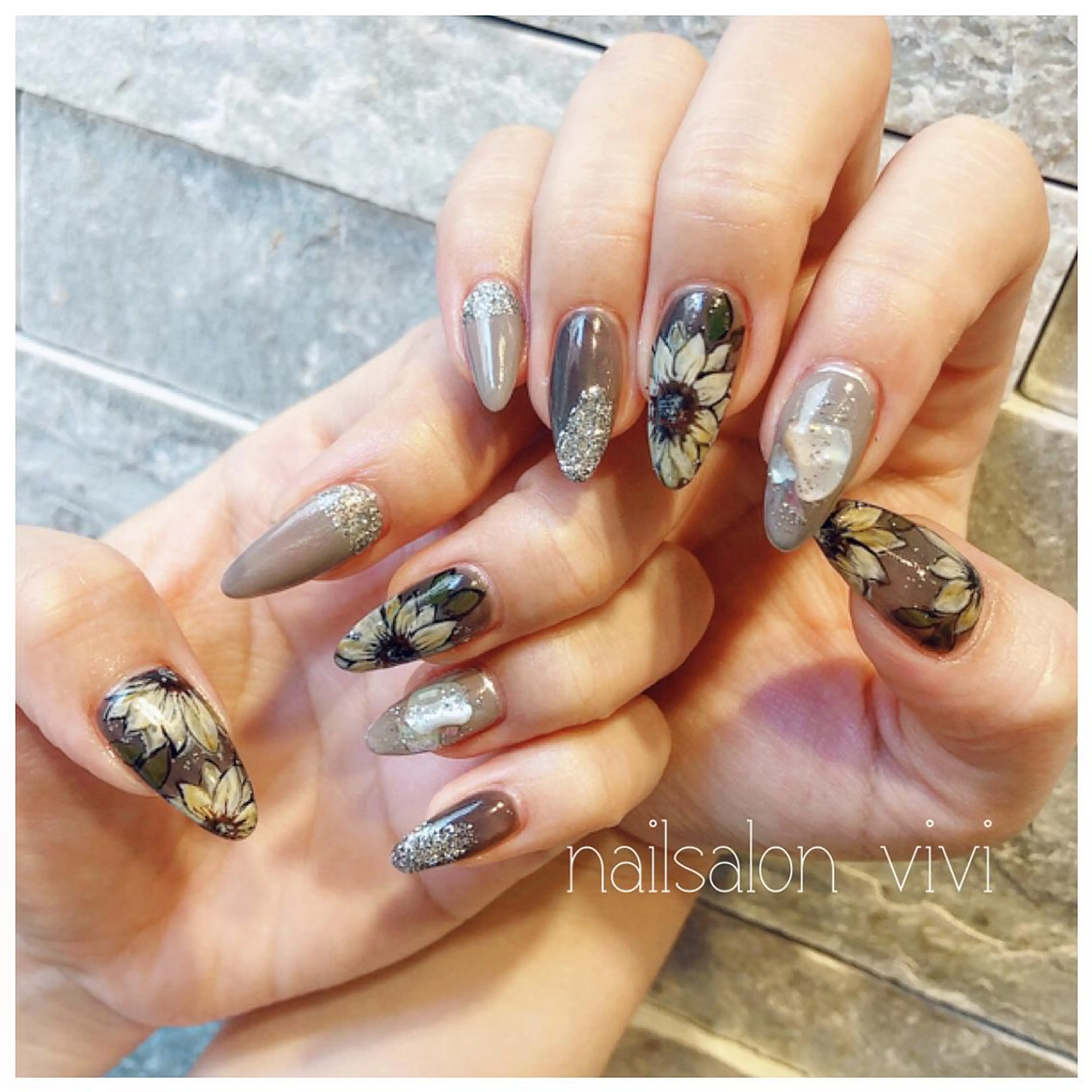 ネイル ＶＩＶＩ nailsalonのネイルデザイン