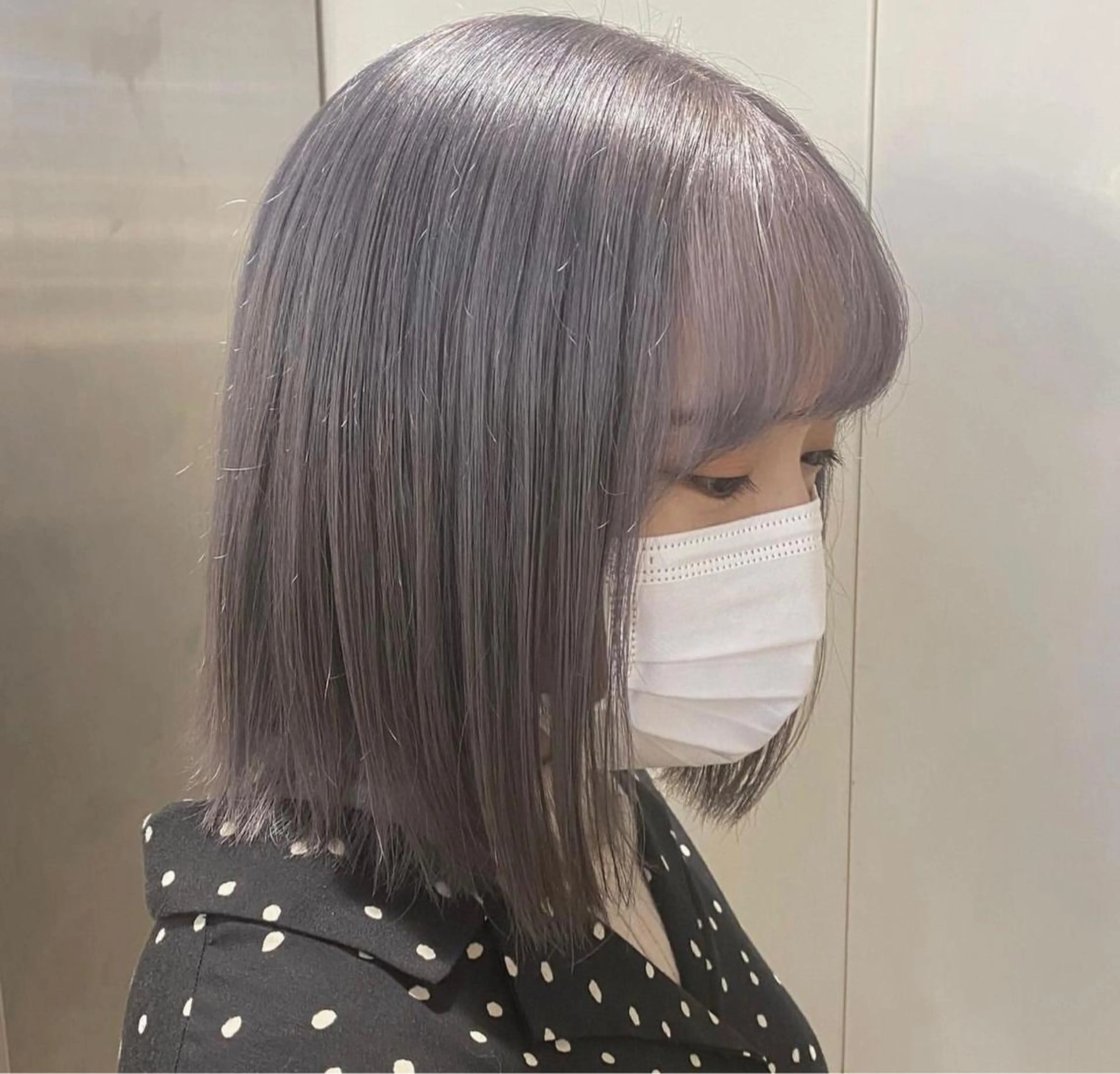 ミディアム カラー シルバー 遠藤沙也加 /レイヤーカットのヘアスタイル