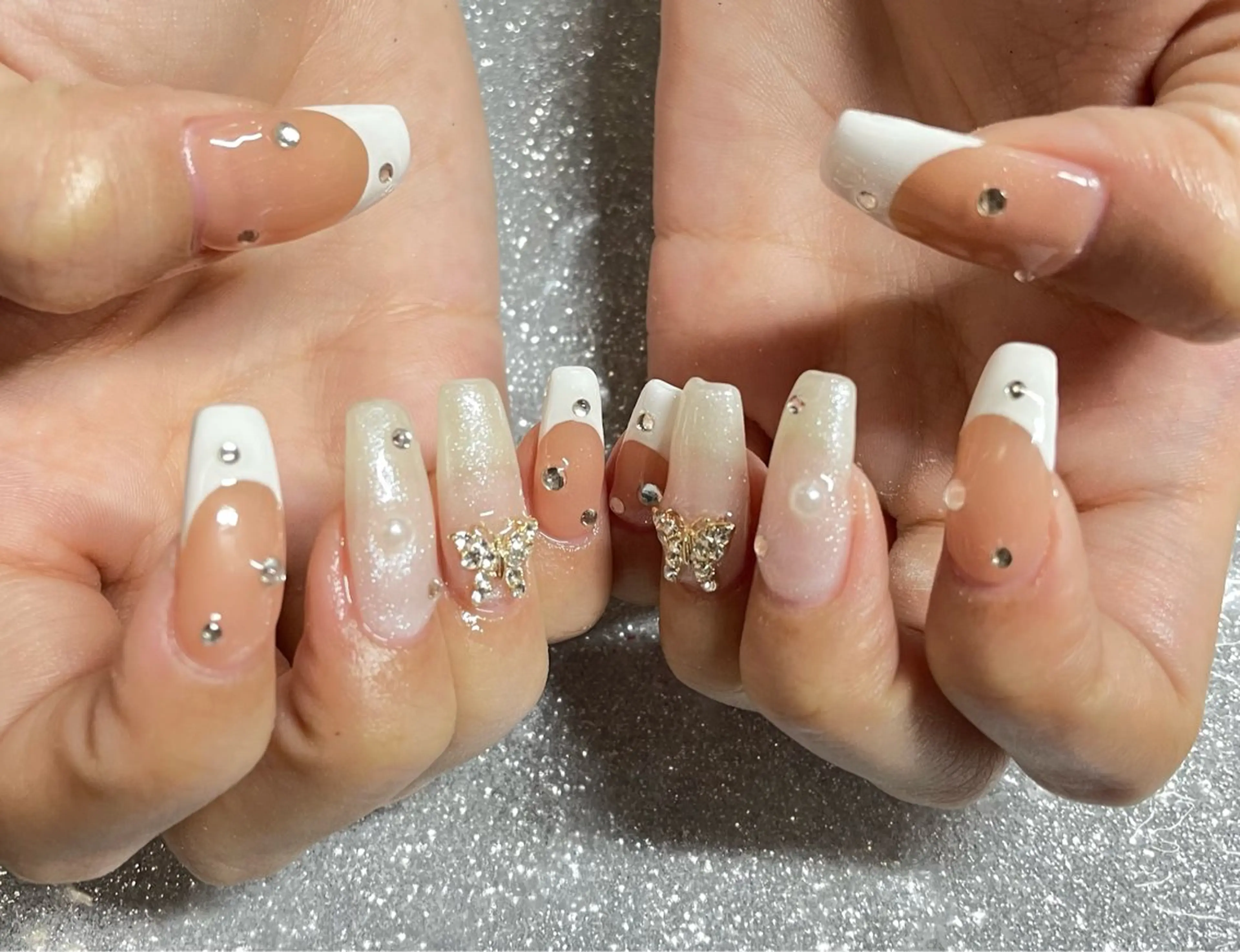 ネイル ハンドネイル VIERU 🌈🎀💖のネイルデザイン