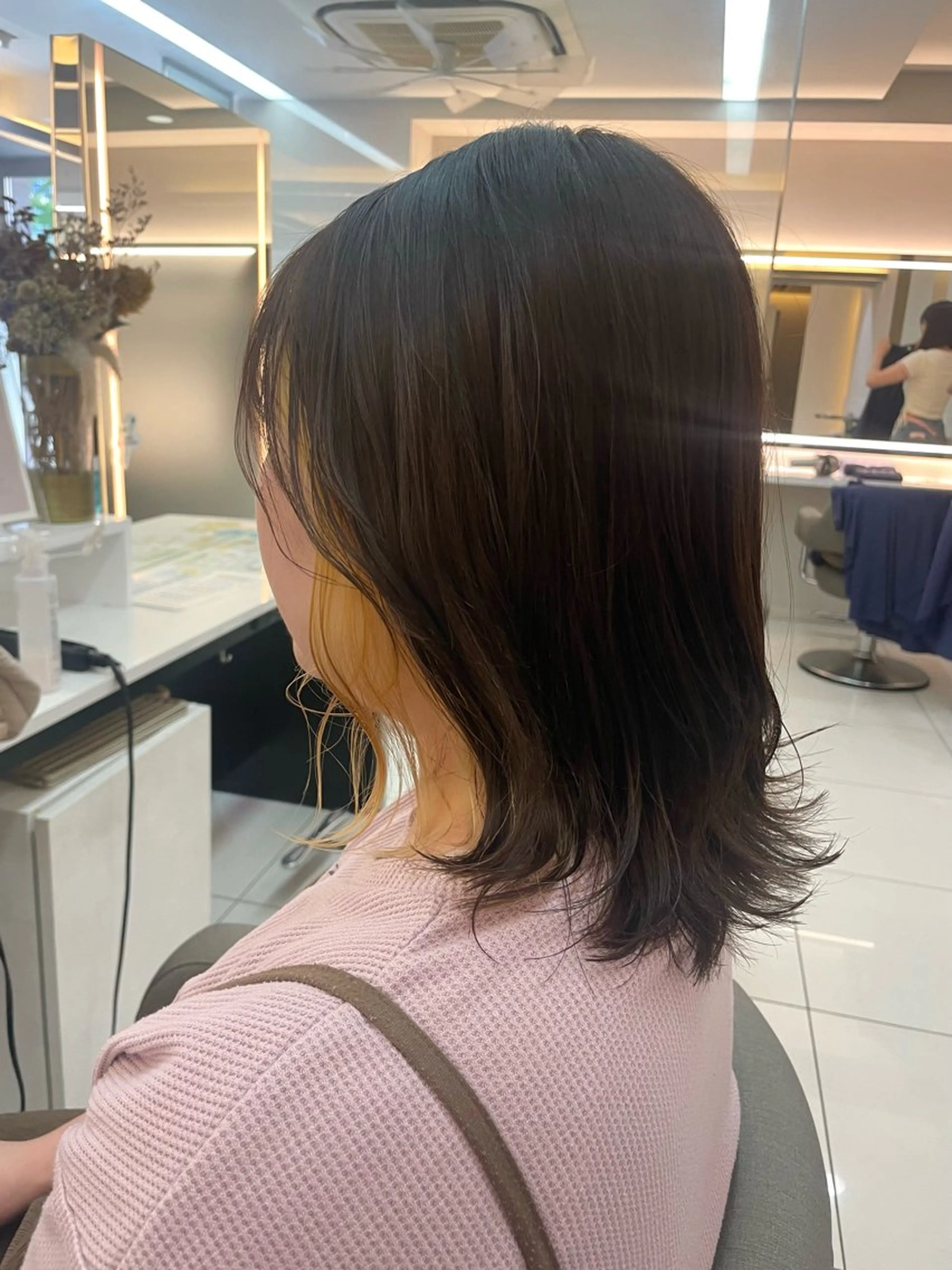 ミディアム カラー ブリーチ イヤリングカラー オレンジ イエローカラー ボブ 韓国/透明感カラー さなのヘアスタイル