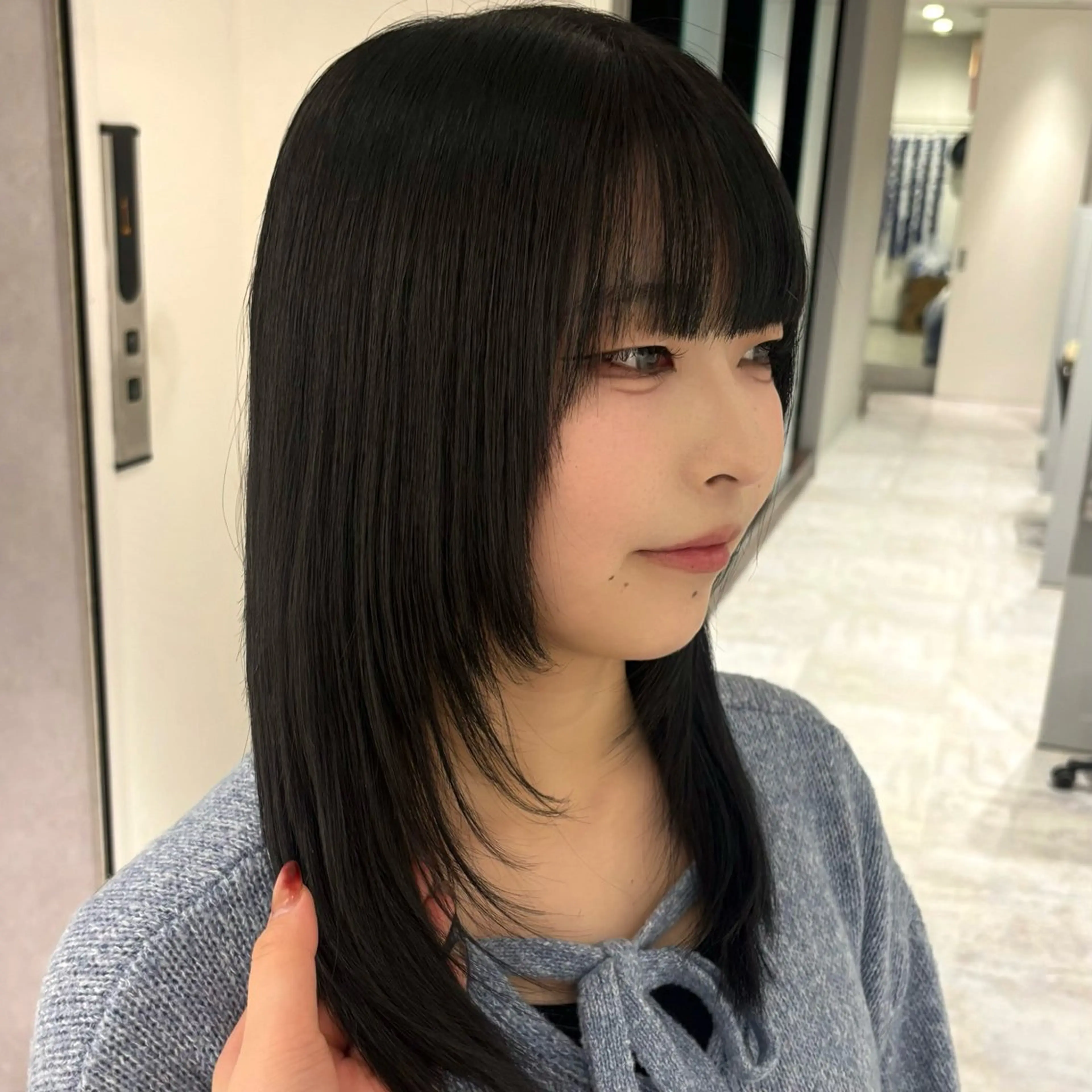 セミロング bellus所属・田名部 愛乙のヘアスタイル
