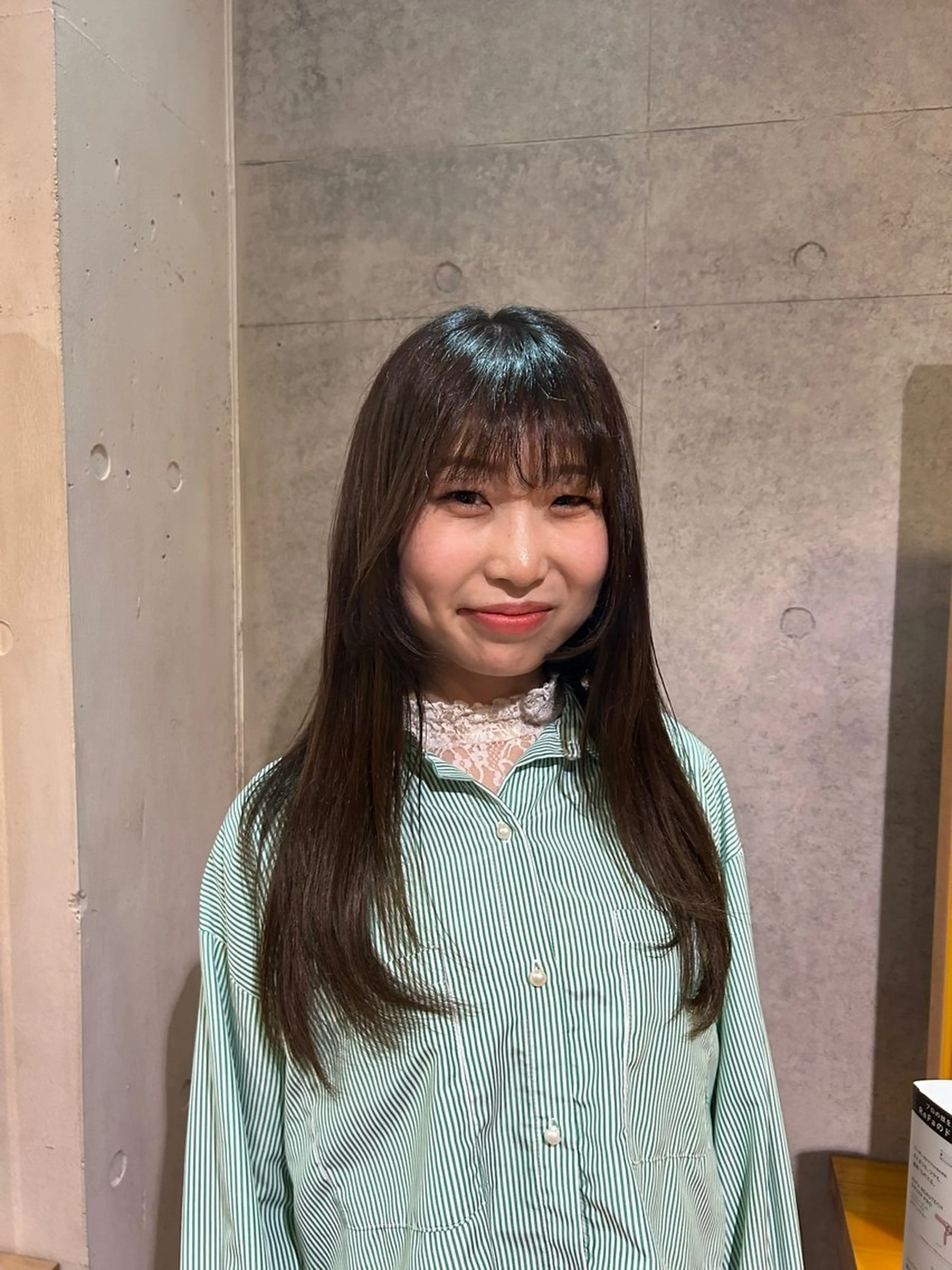 ミディアム カラー ベージュカラー オリーブベージュ Toca所属・齋藤 穂乃花のヘアスタイル