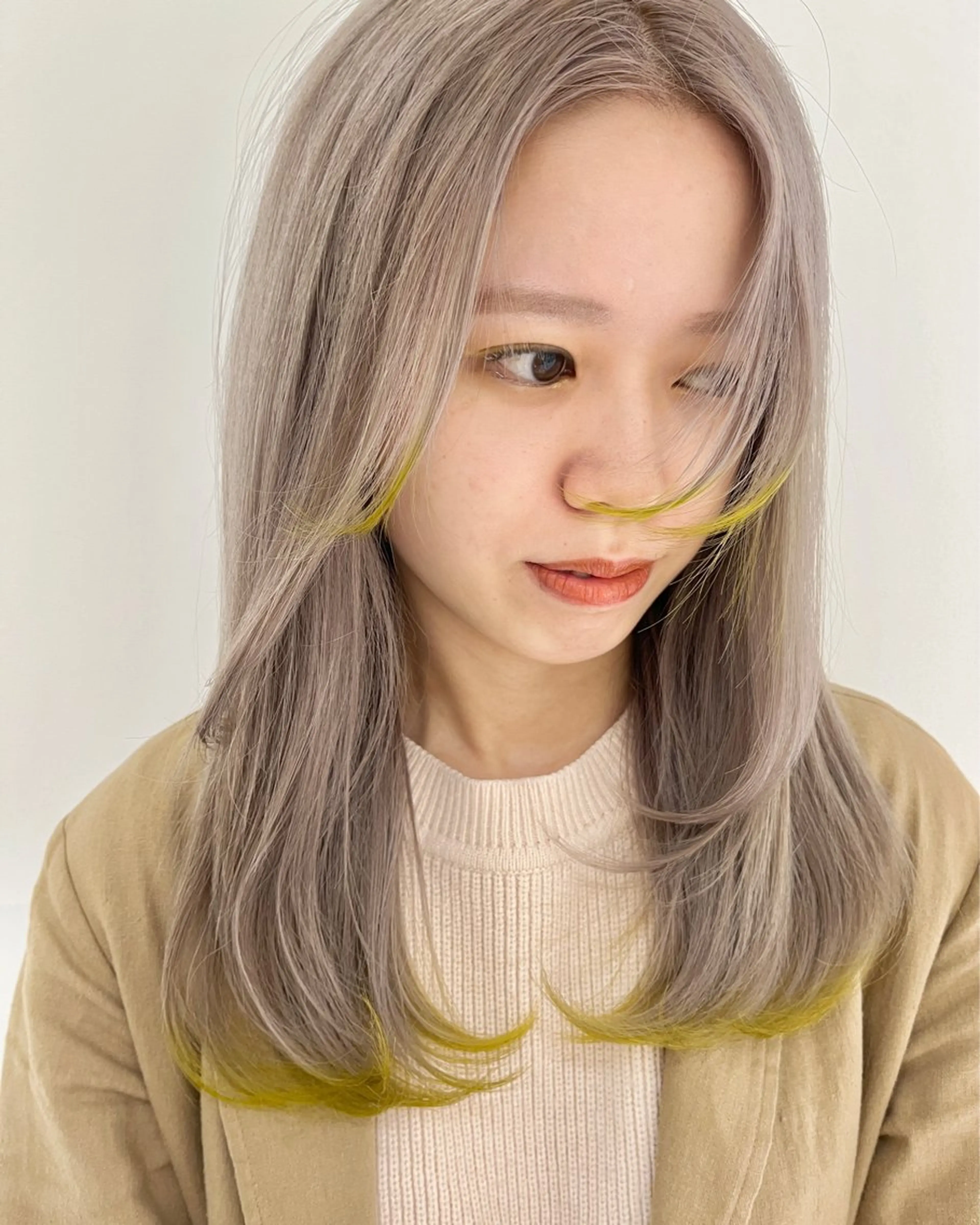 ミディアム カラー ベージュカラー ブリーチ ケアブリーチ デザインカラー ハイトーンカラー ヘアカラー トリートメント インナーカラー/レイ ヤーカット♡/マキシのヘアスタイル