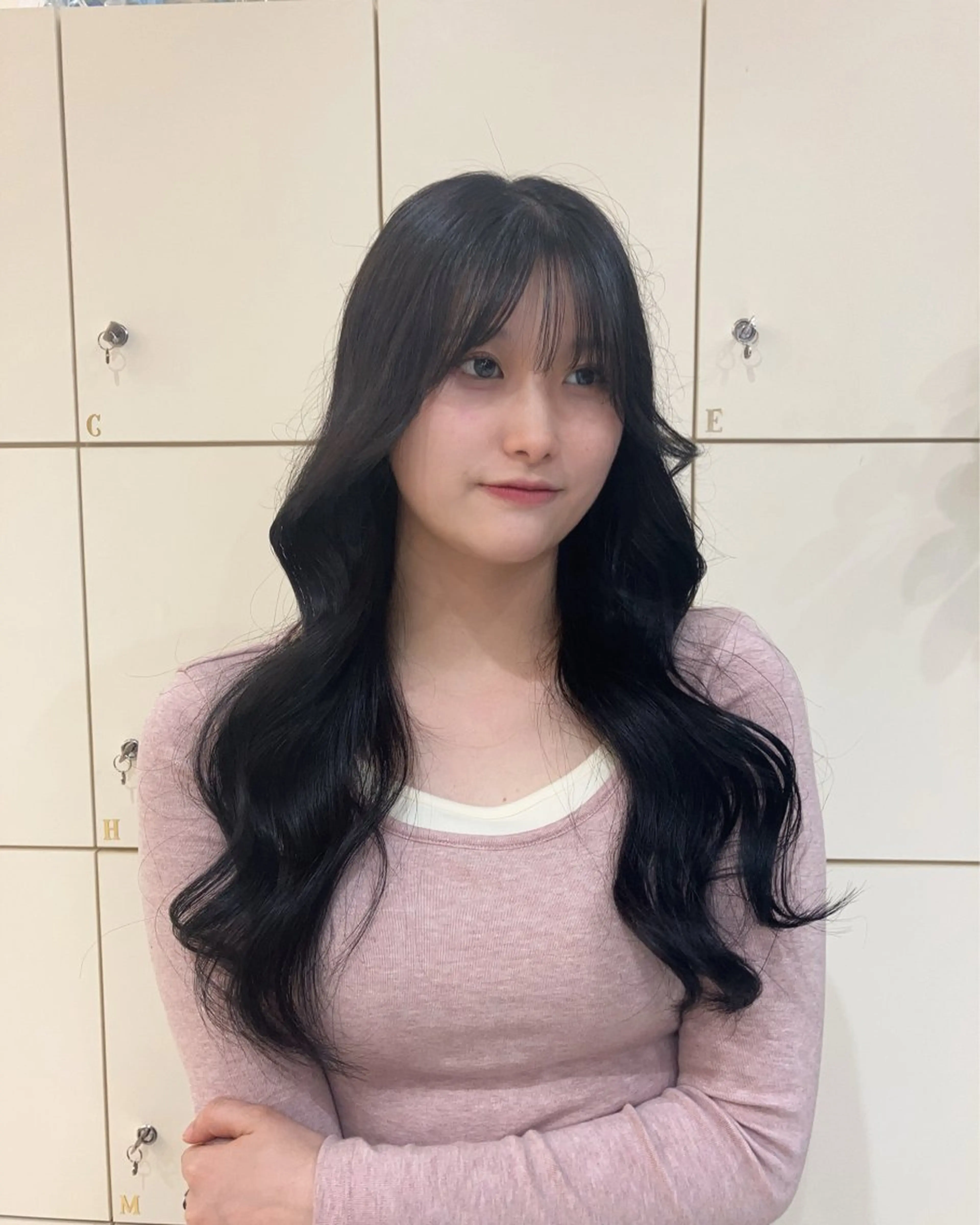 ロング カラー 前髪/顔周り/透明感 艶カラーとどさんのヘアスタイル