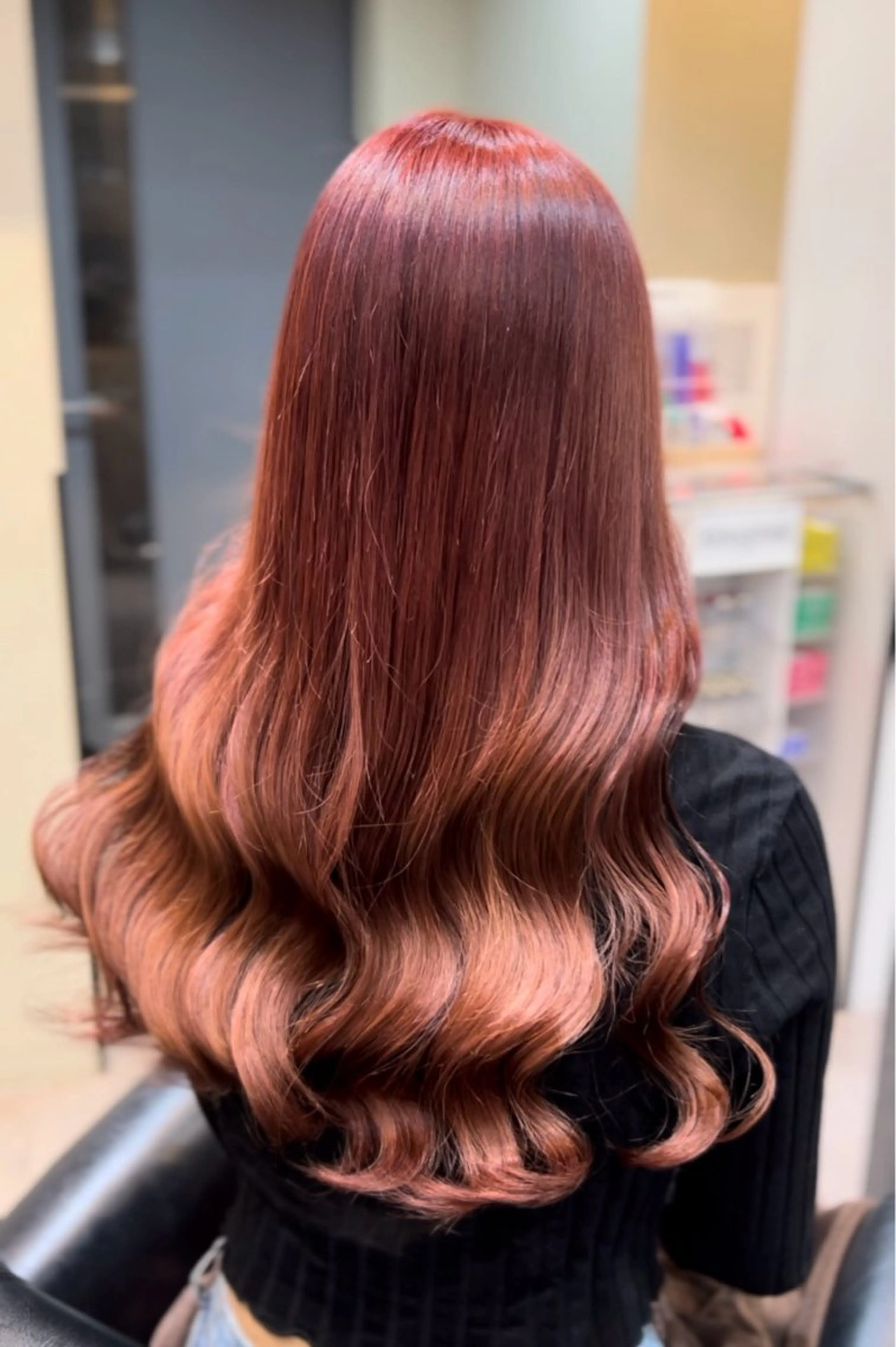 ロング カラー 黒髪 ブリーチ ダブルカラー ブリーチなしカラー ピンクカラー ヘアカラー 横浜/エクステ特化× 艶カラー/あいかのヘアスタイル