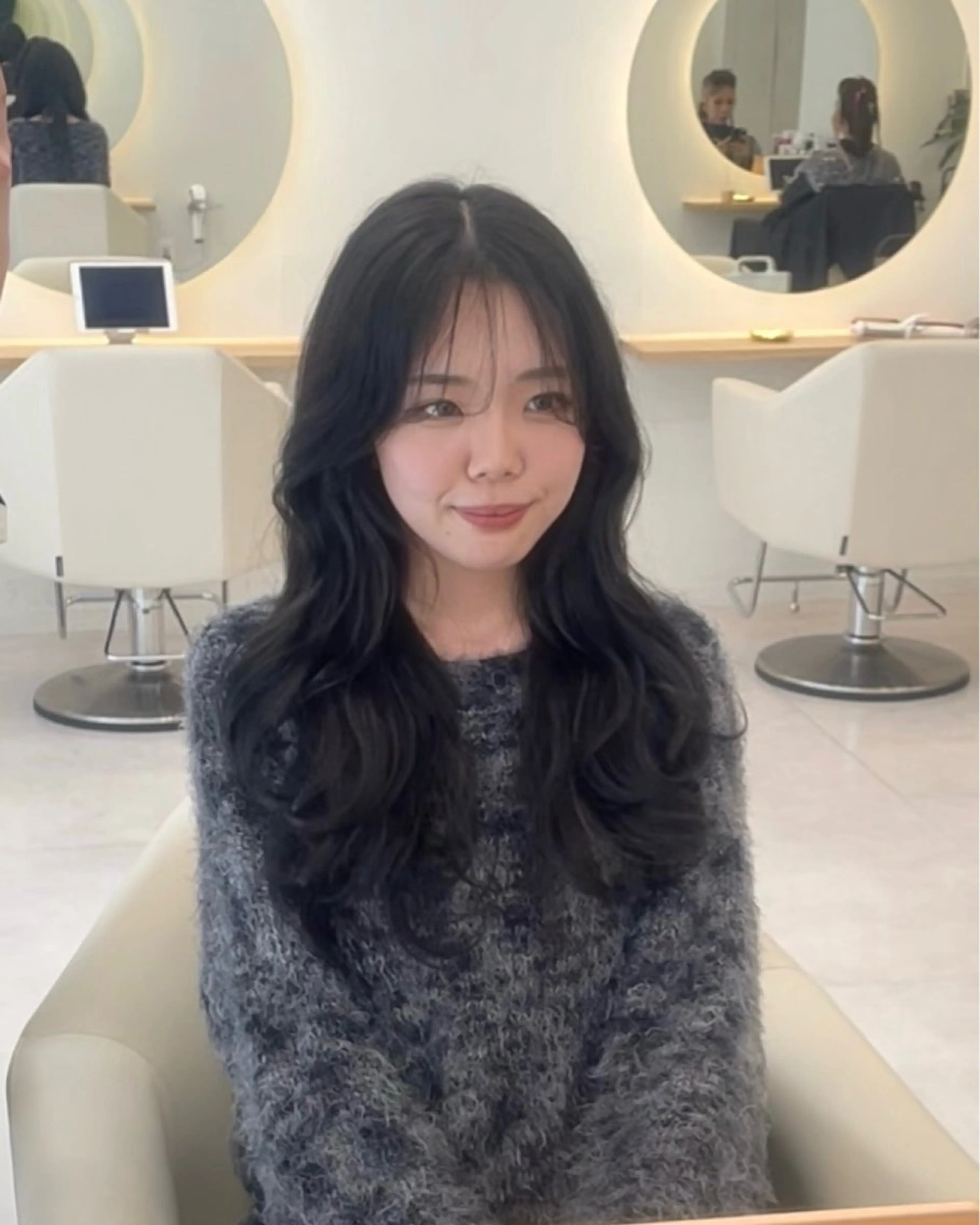 ロング カラー 凪紗 🎀 カラー /ハイトーンのヘアスタイル